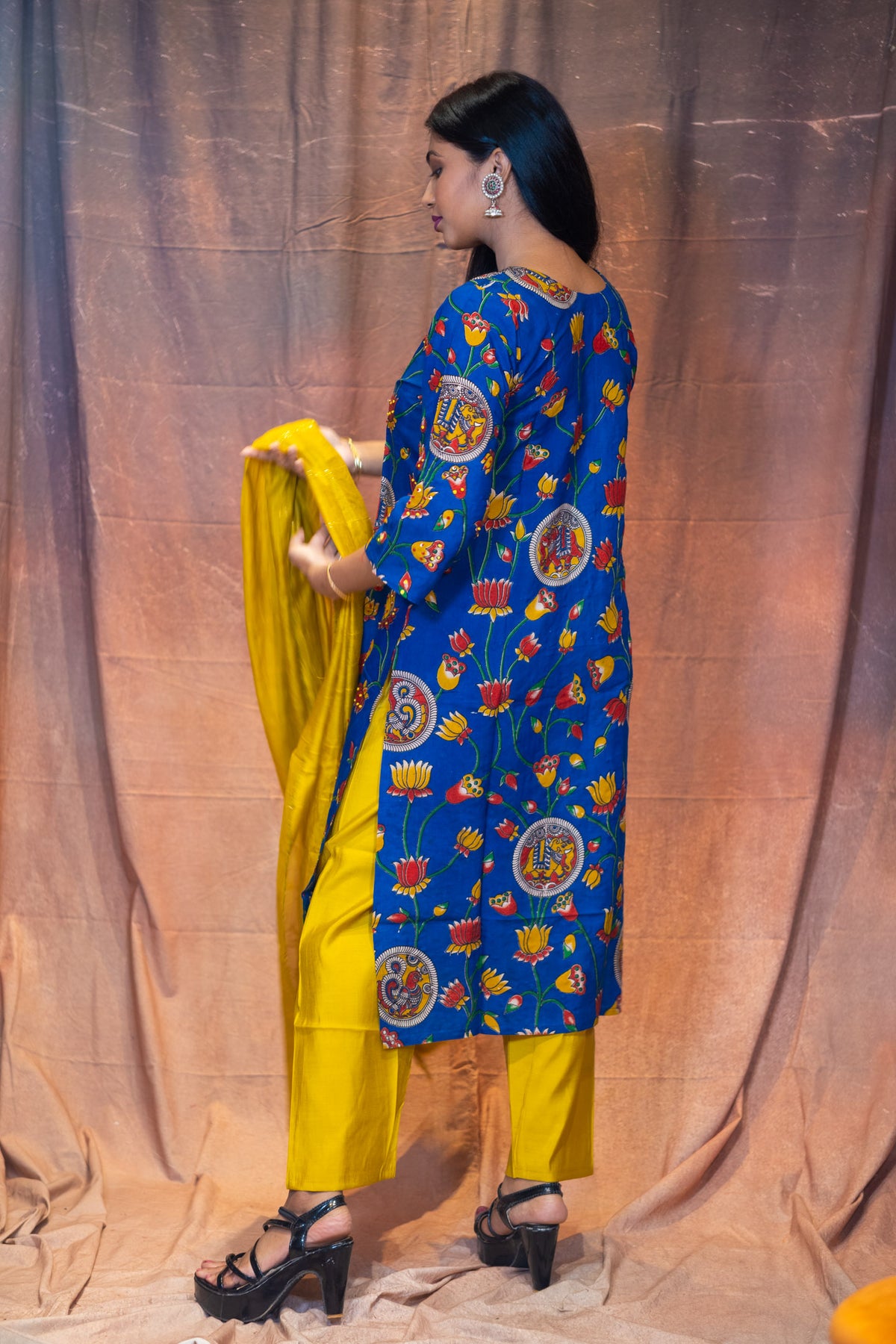 Madhavi Kurta Set
