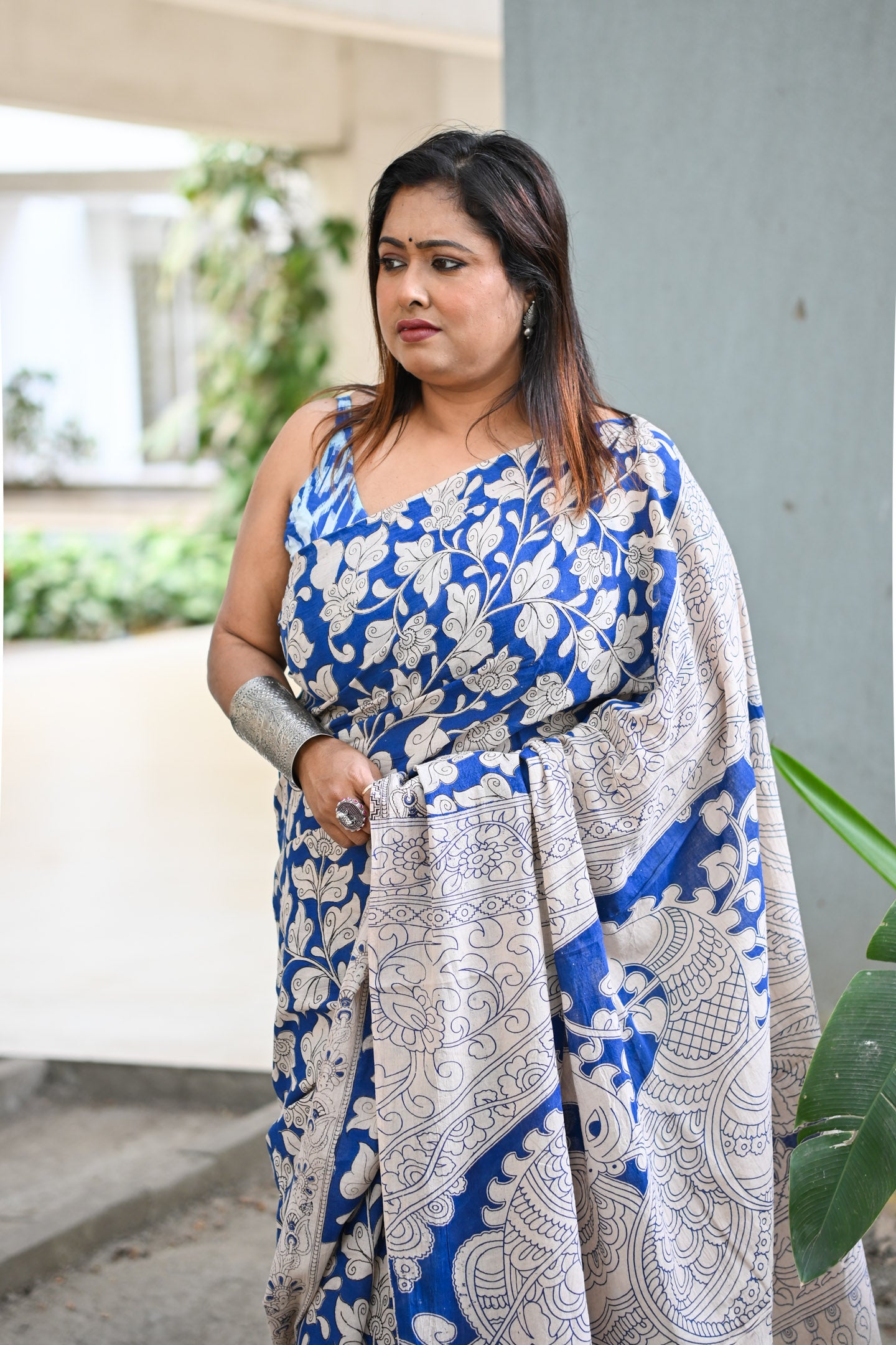 Indigo Vriksha Kalamkari  Saree - Uttariya