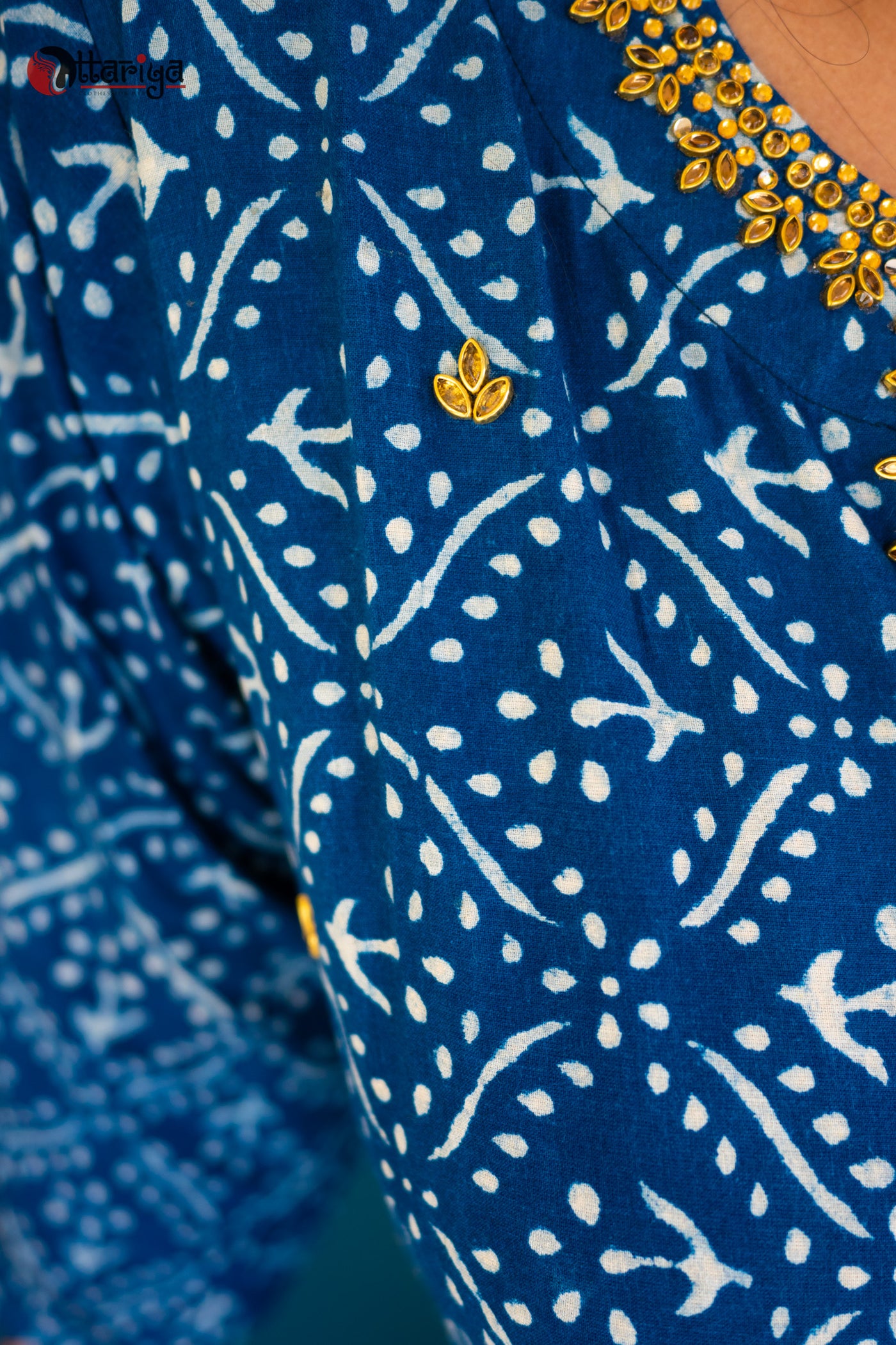 Indigo Zardosi Maharani Embellished Cotton Kurta - Uttariya