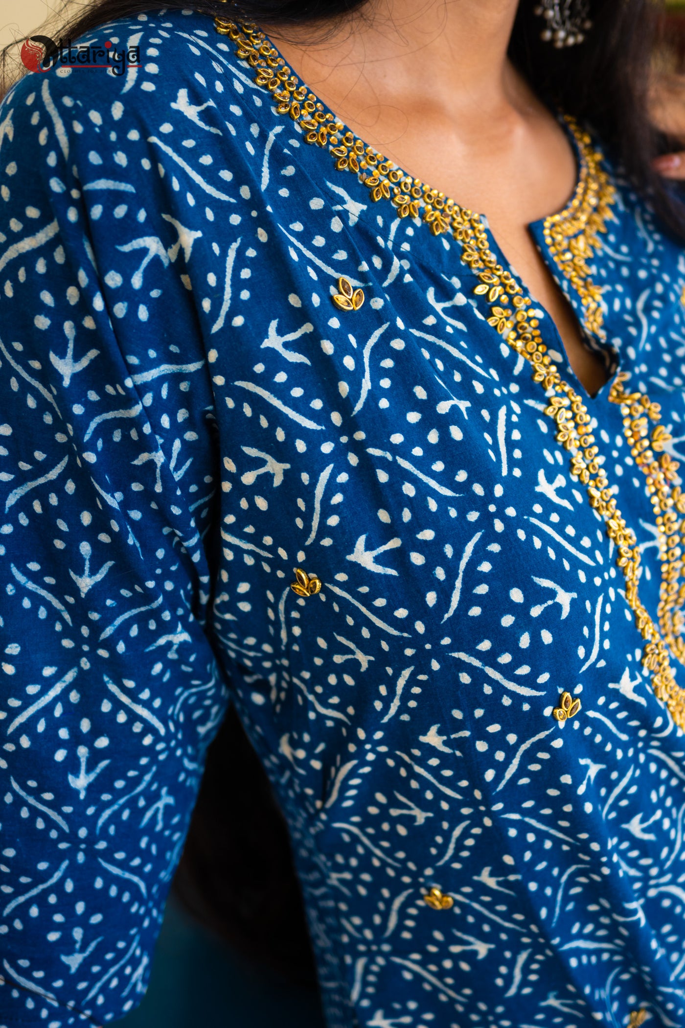 Indigo Zardosi Maharani Embellished Cotton Kurta - Uttariya