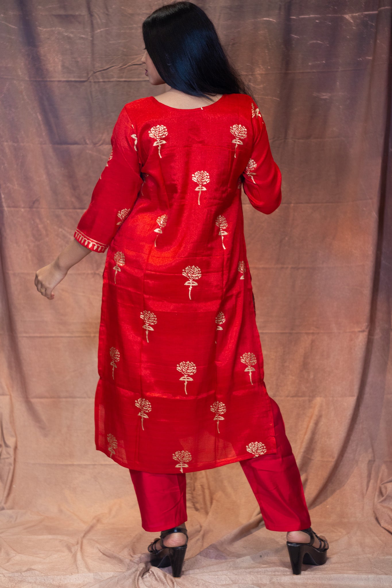 Rakto Golap Silk Linen Kurta Set