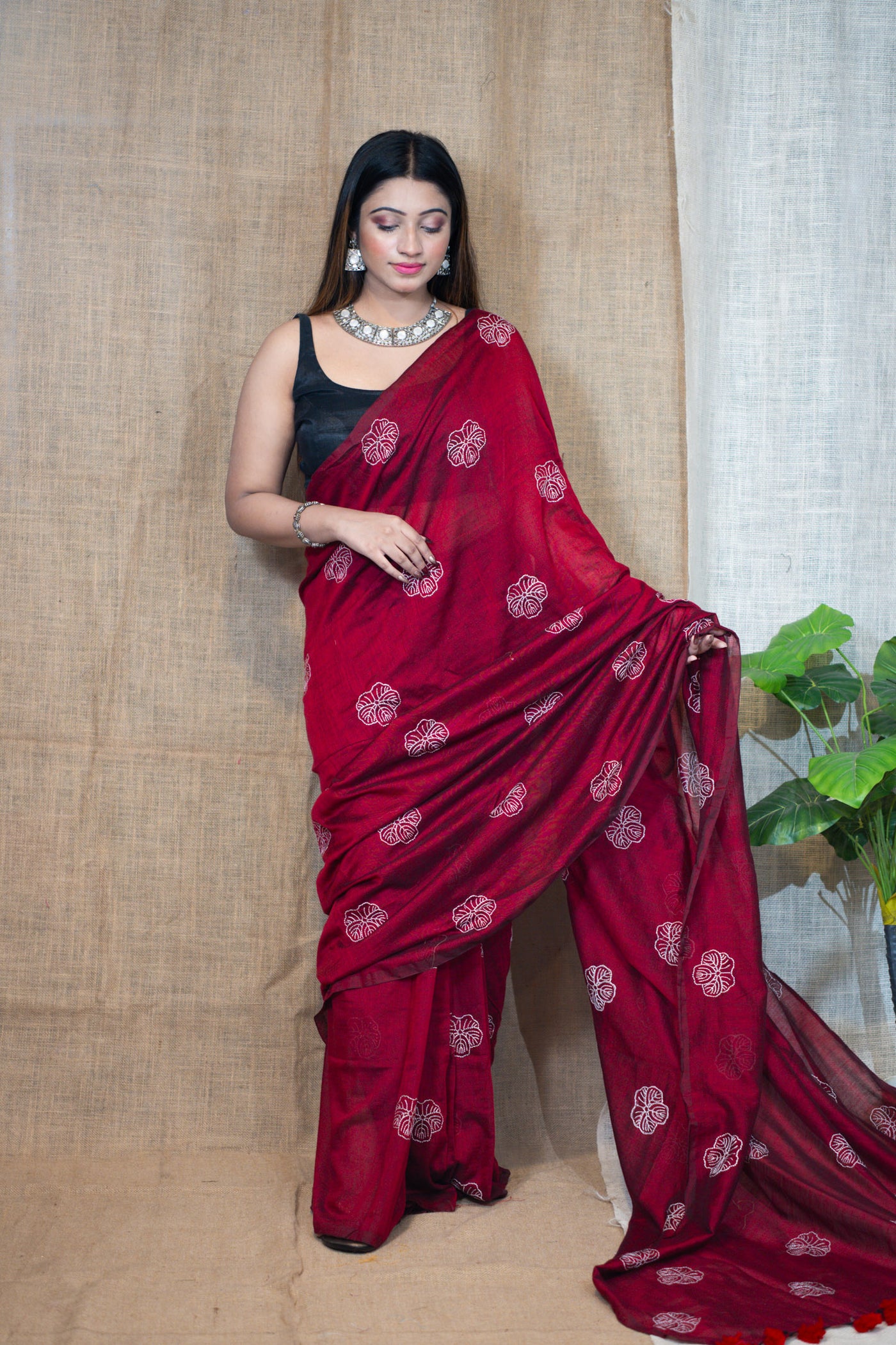 Wine floral Saree - Uttariya