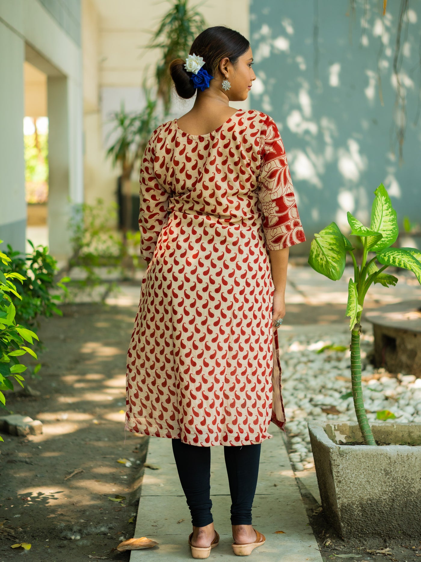 LalPedana Kalamkari Designer Cotton Kurta - Uttariya