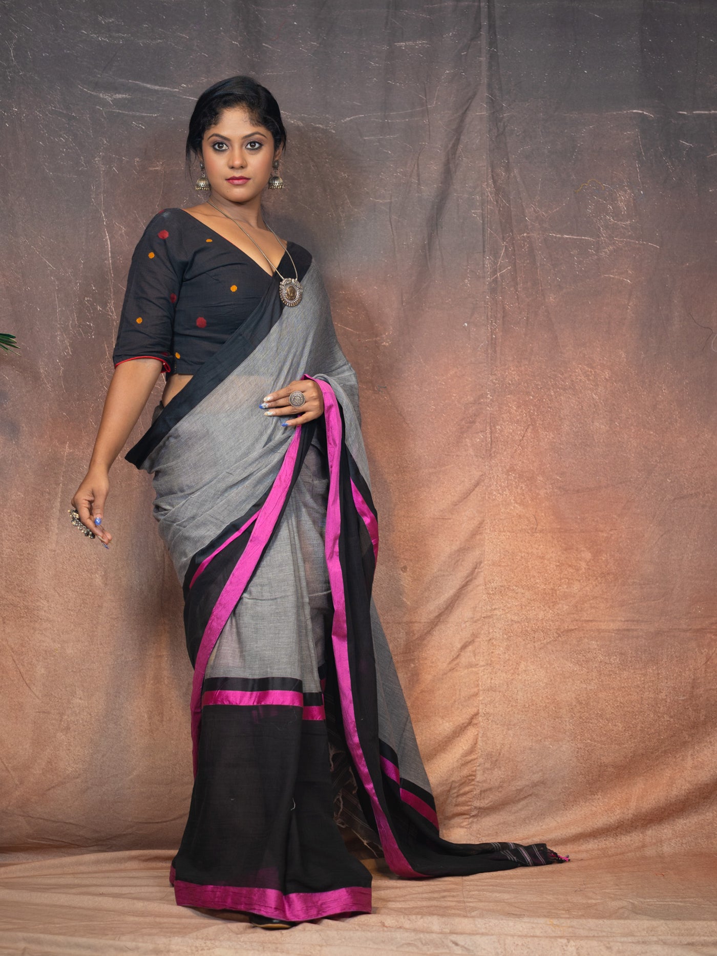 Pink Gray Saree - Uttariya