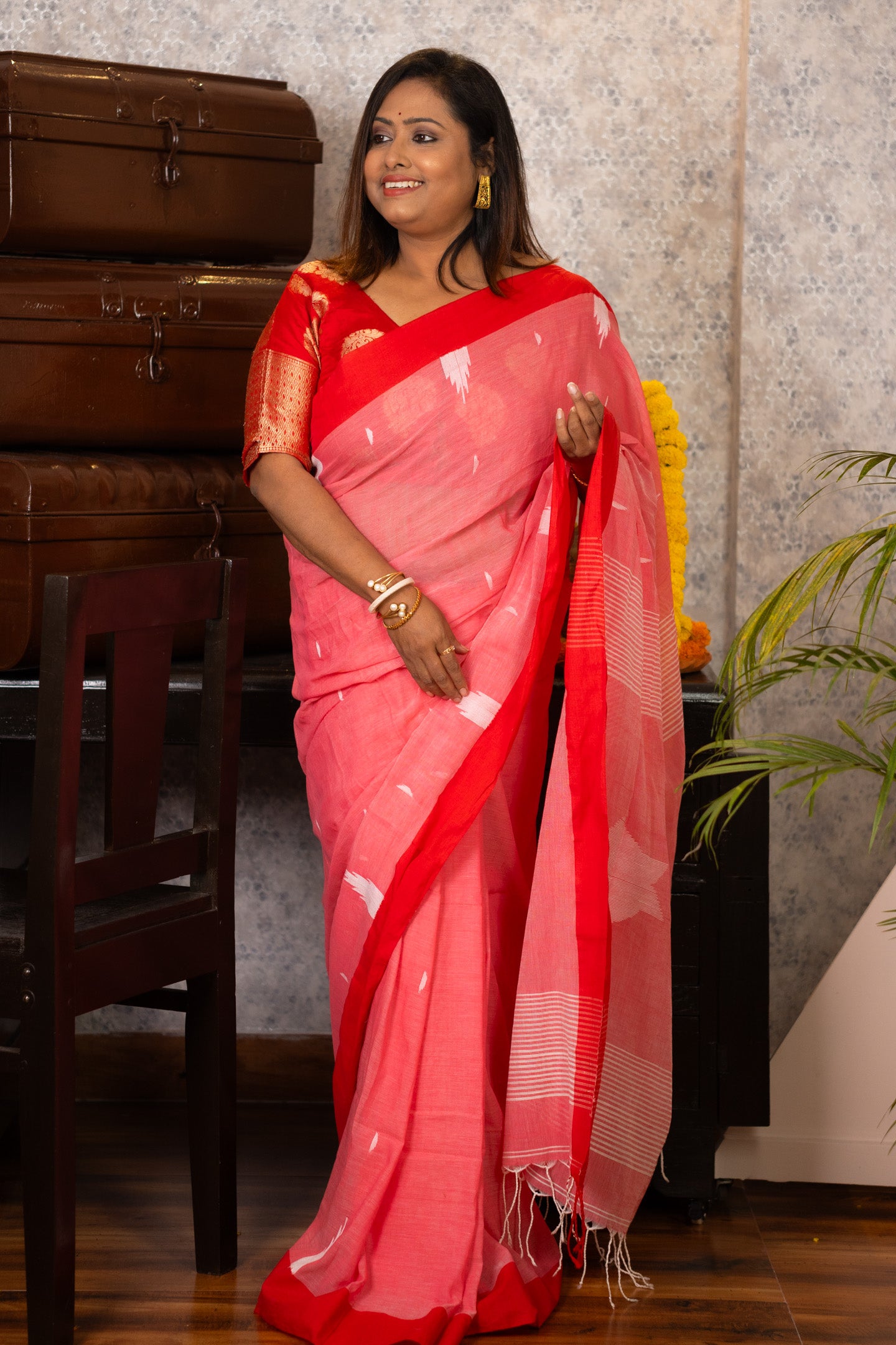 Arajita – Red & White Bengal Cotton Saree