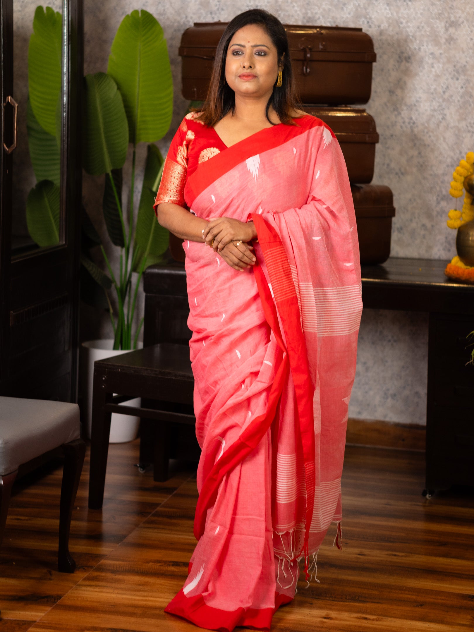 Arajita – Red & White Bengal Cotton Saree