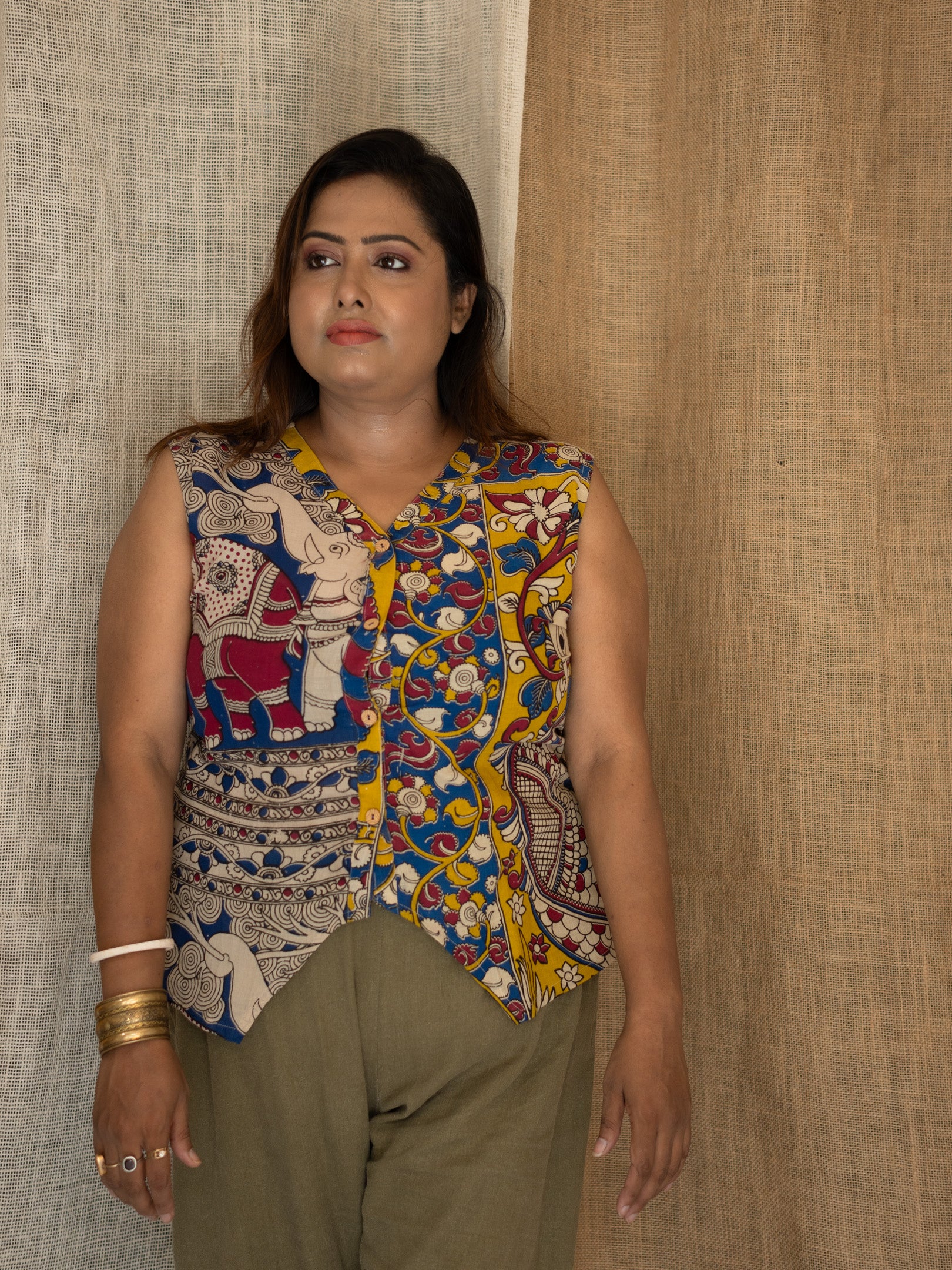 Multicolour Handcrafted Madhubani & Kalamkari Sleeveless Jacket Top