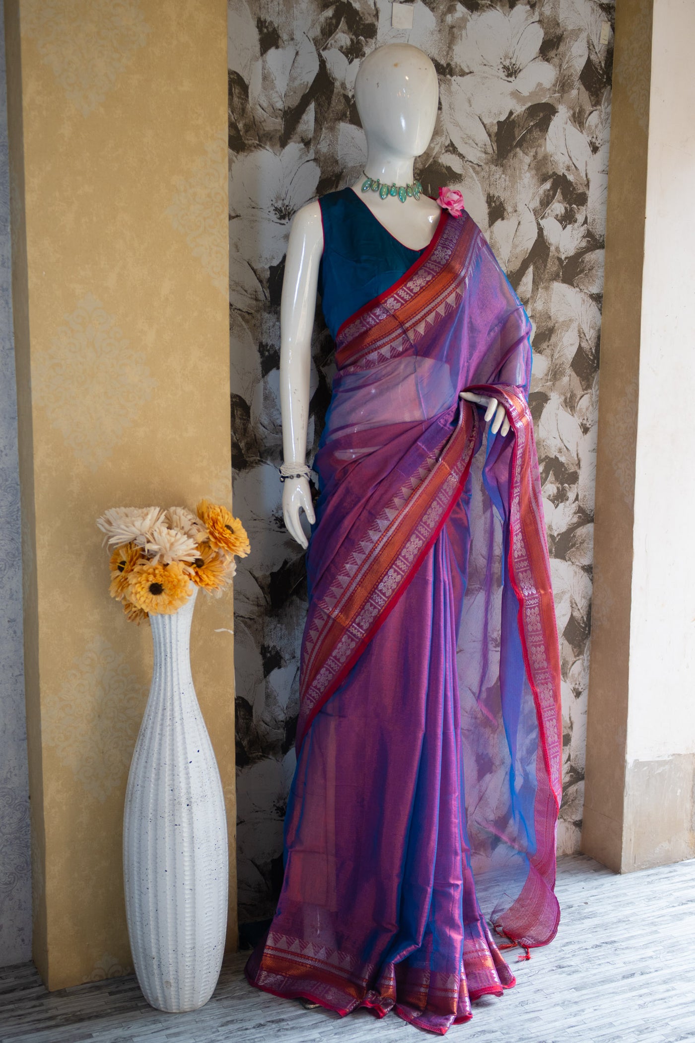 Tifani Silk Saree - Uttariya