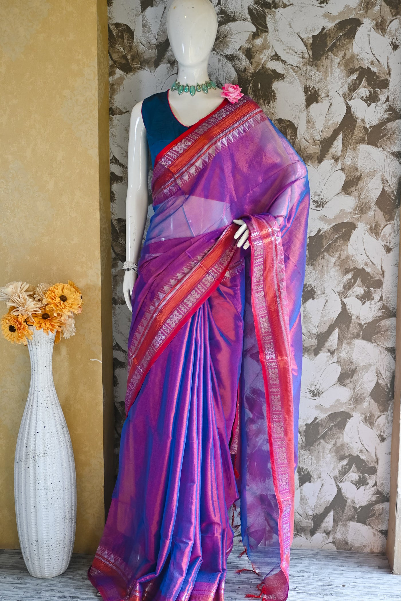 Tifani Silk Saree - Uttariya