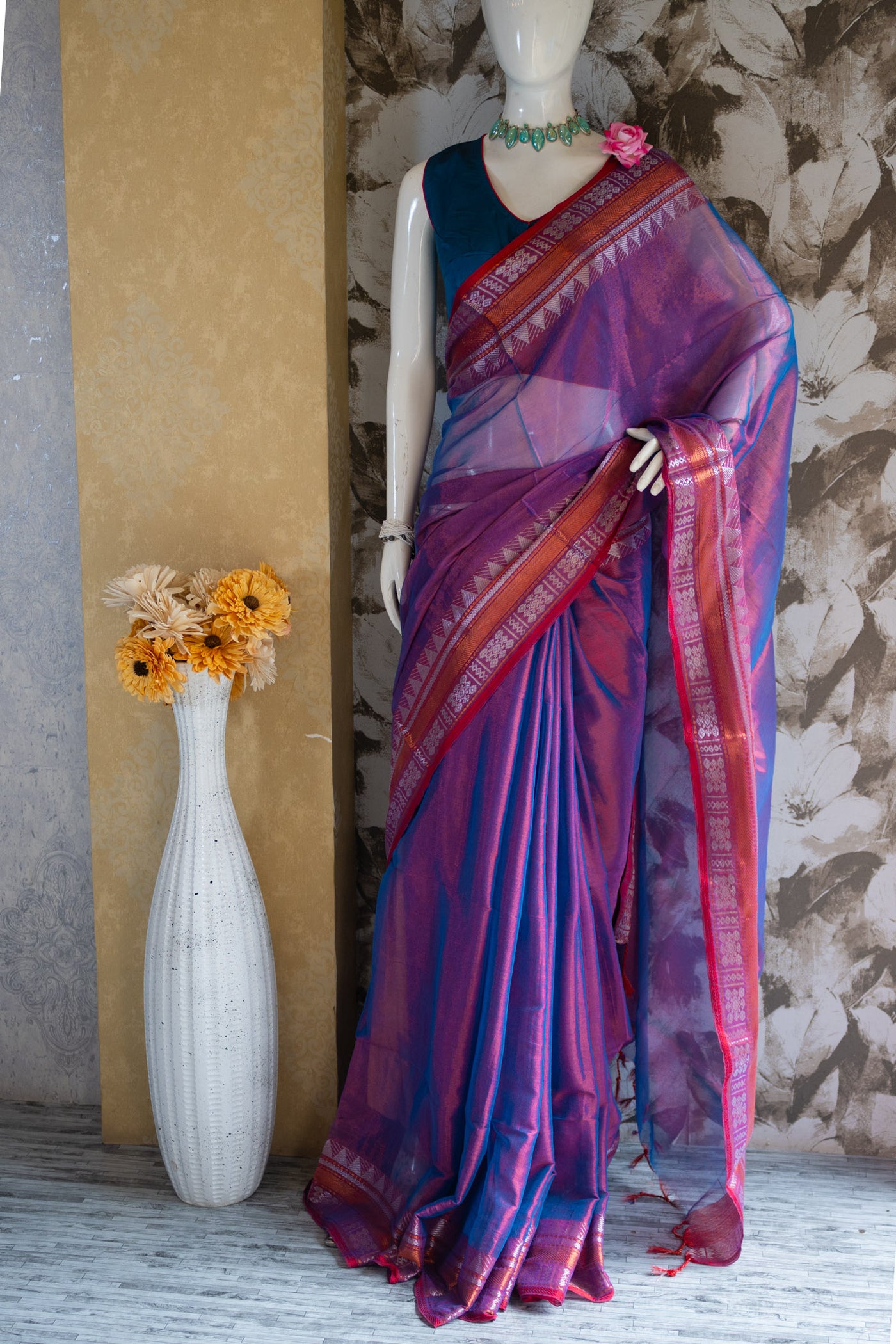 Tifani Silk Saree - Uttariya