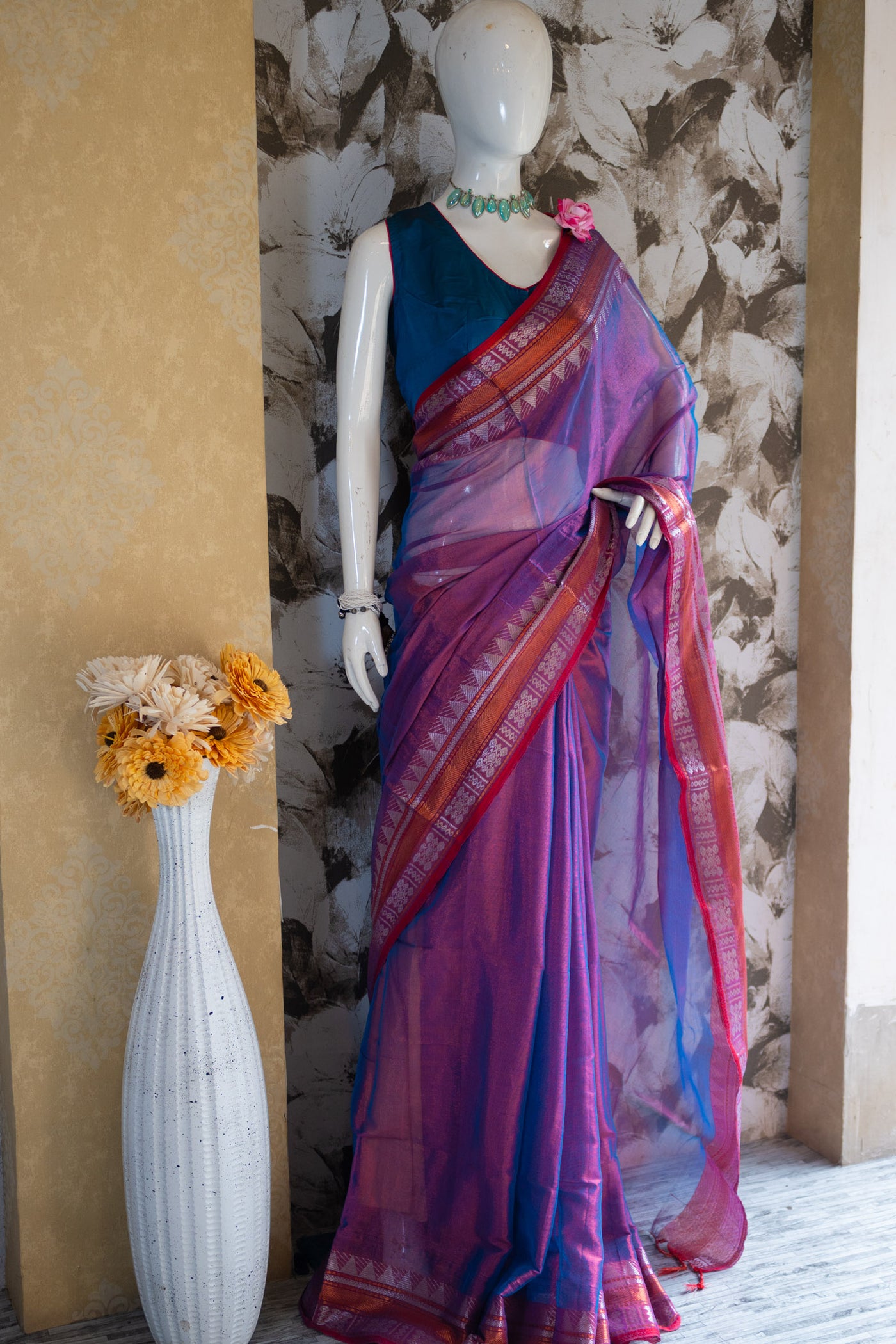 Tifani Silk Saree - Uttariya