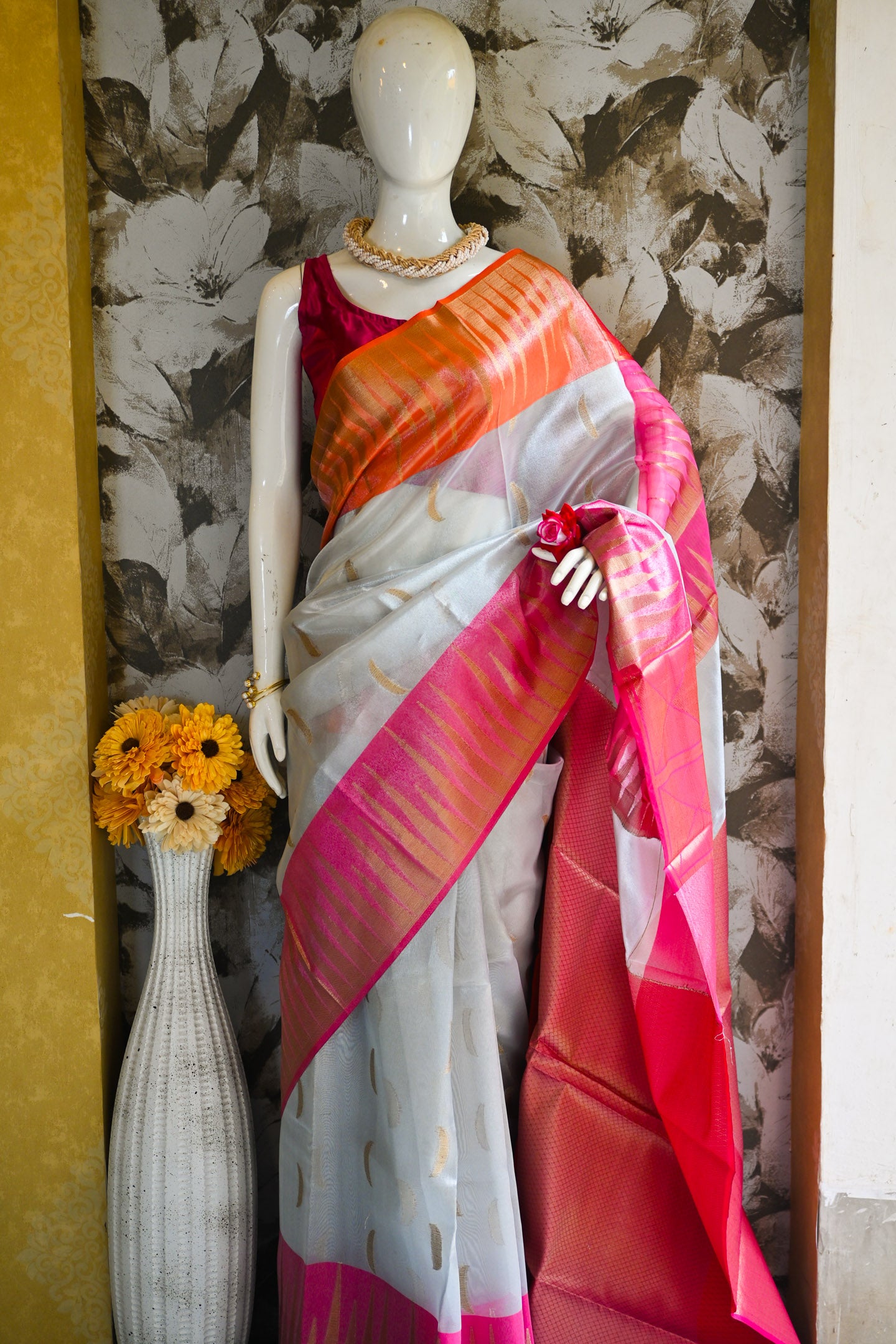 Chandi Sitara Saree