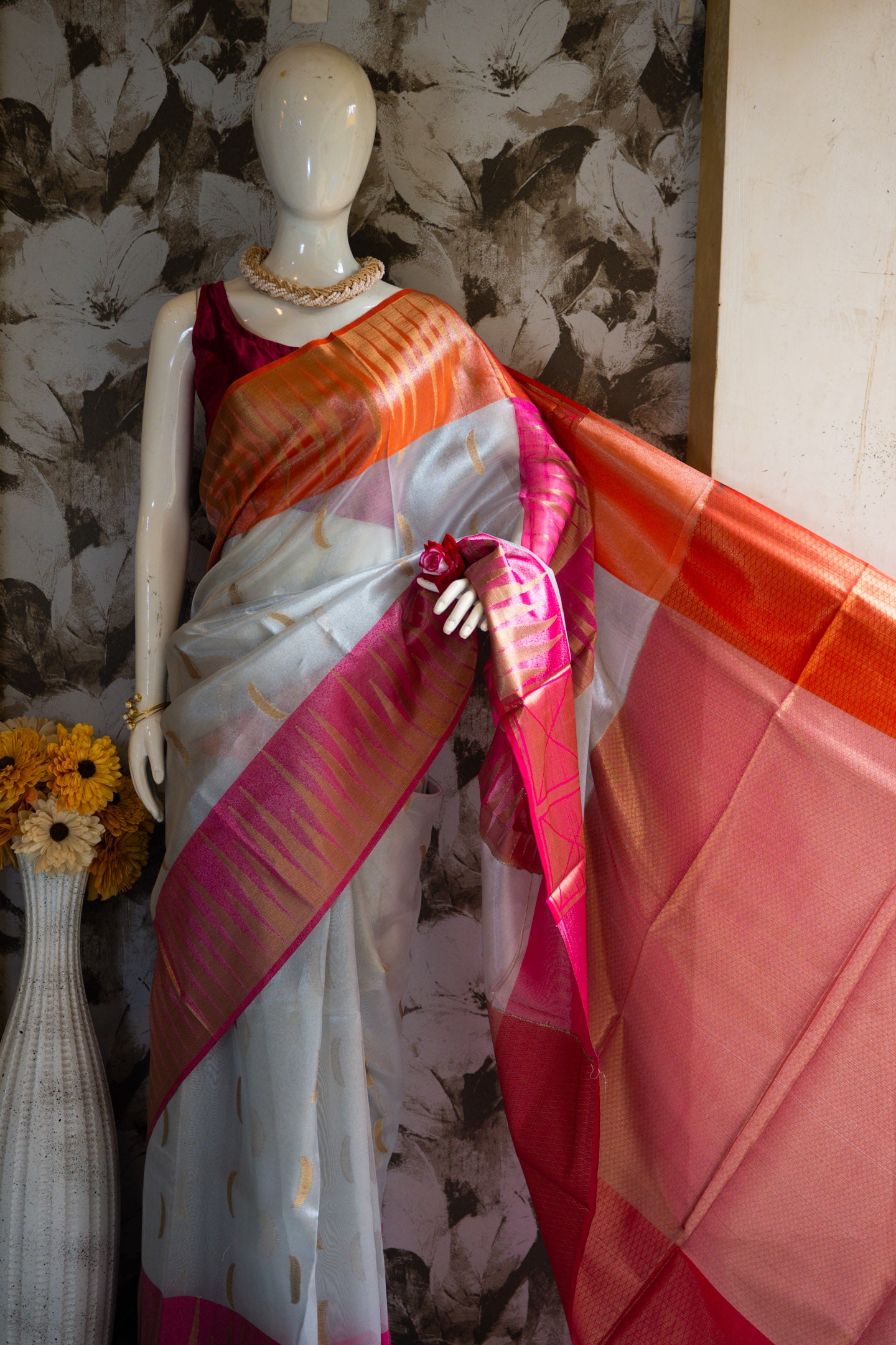 Chandi Sitara Saree