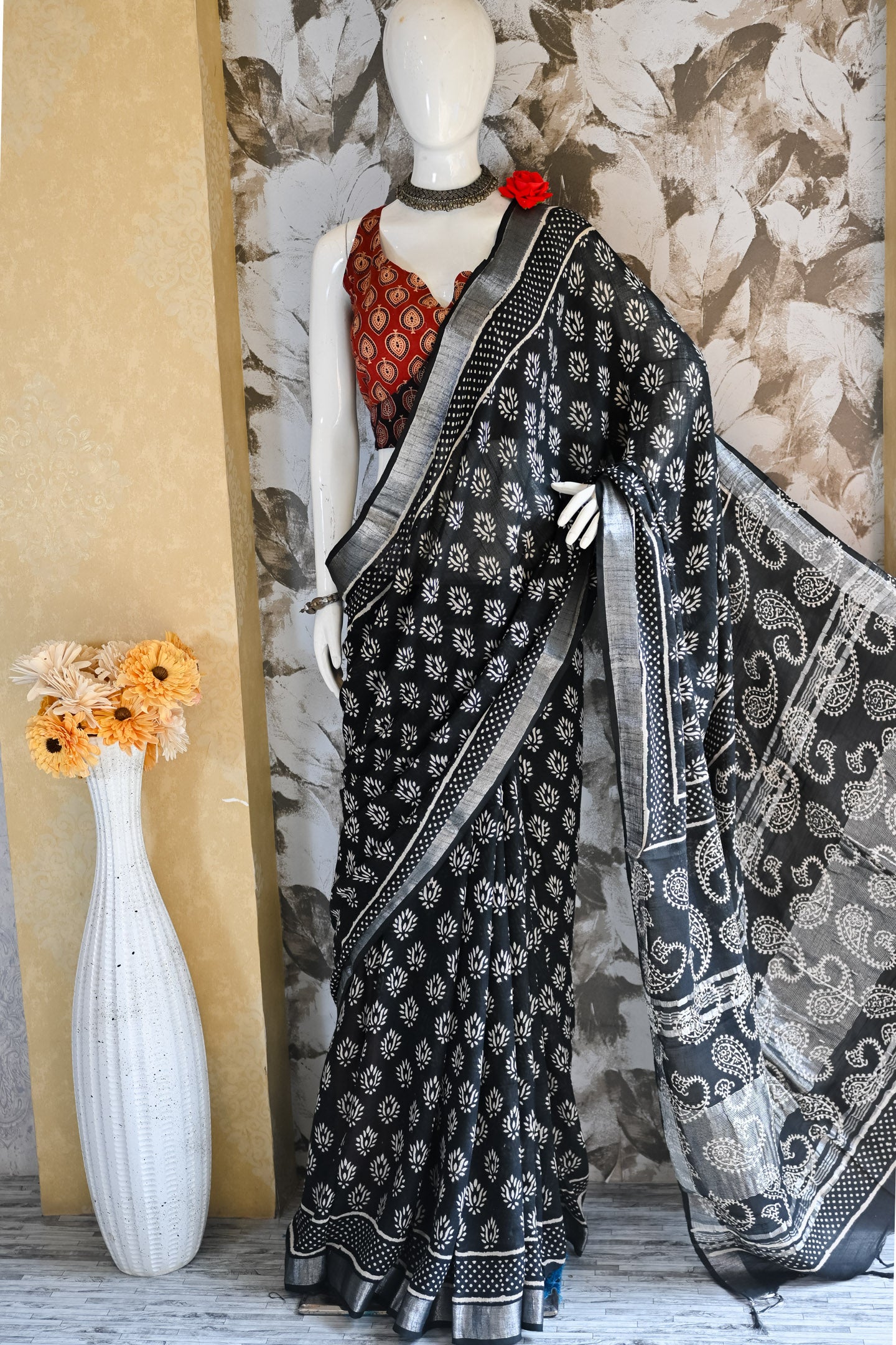 Kali Linen Saree