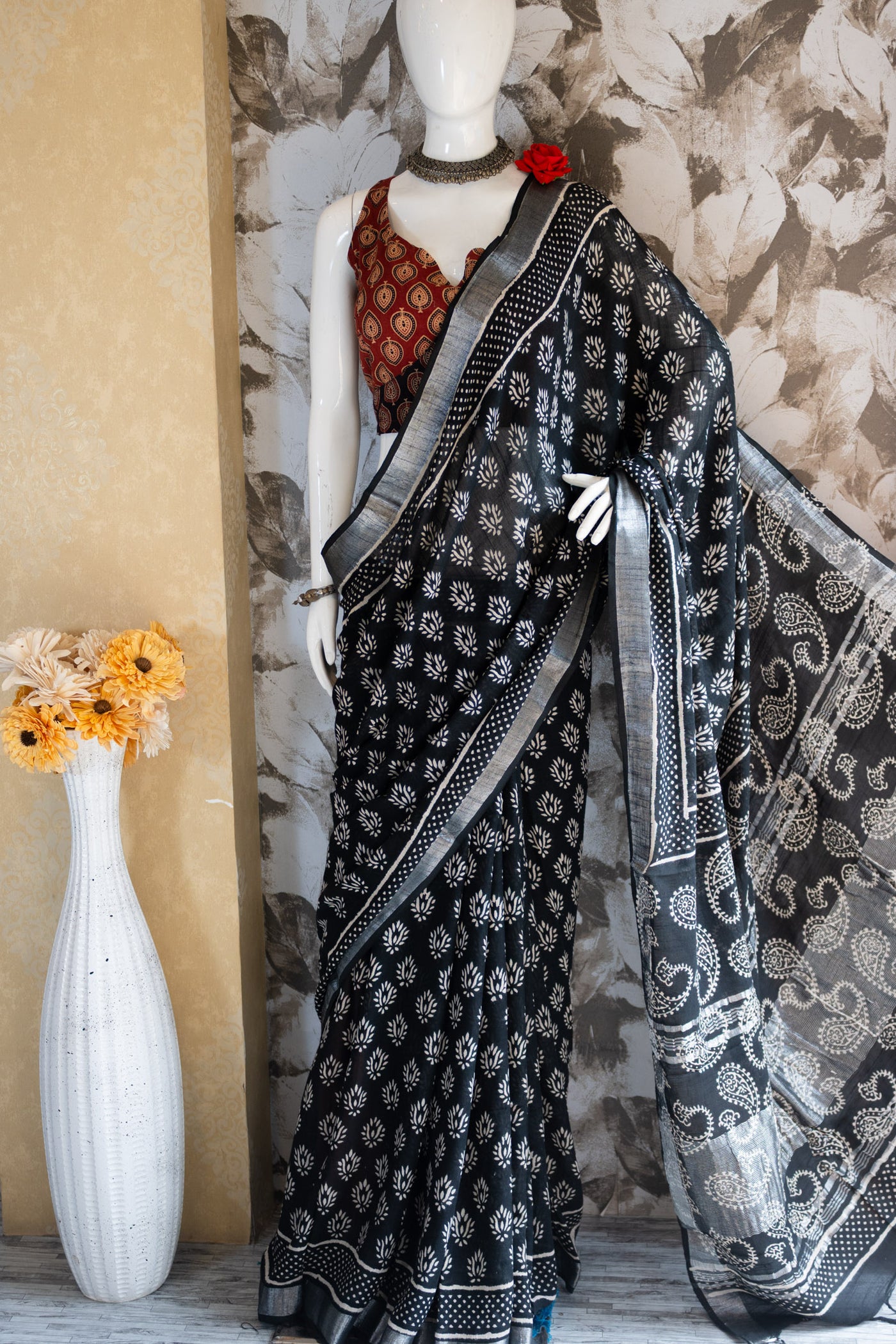Kali Linen Saree