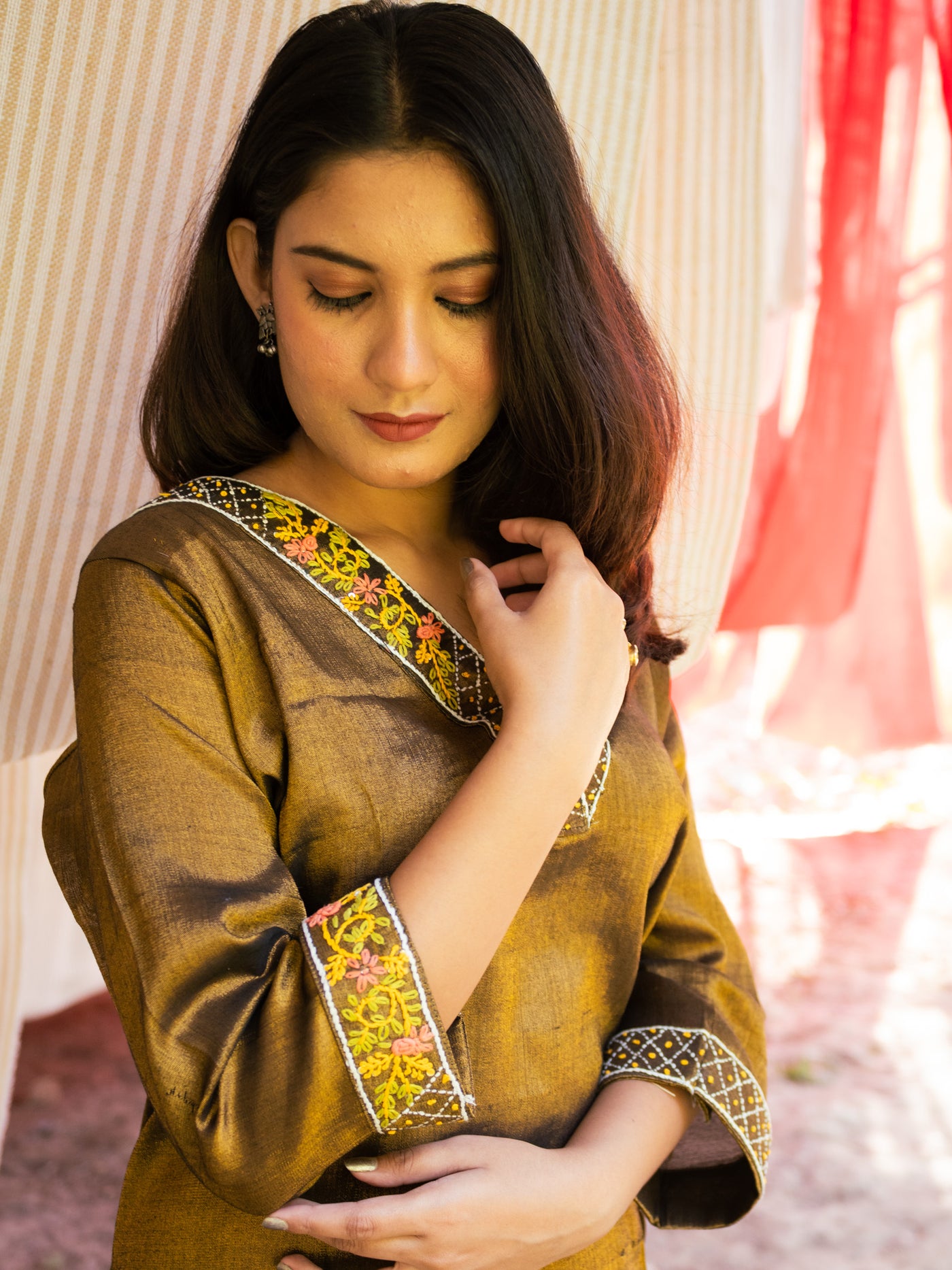 Makhmali Malai Silk Kurta Bronze - Uttariya