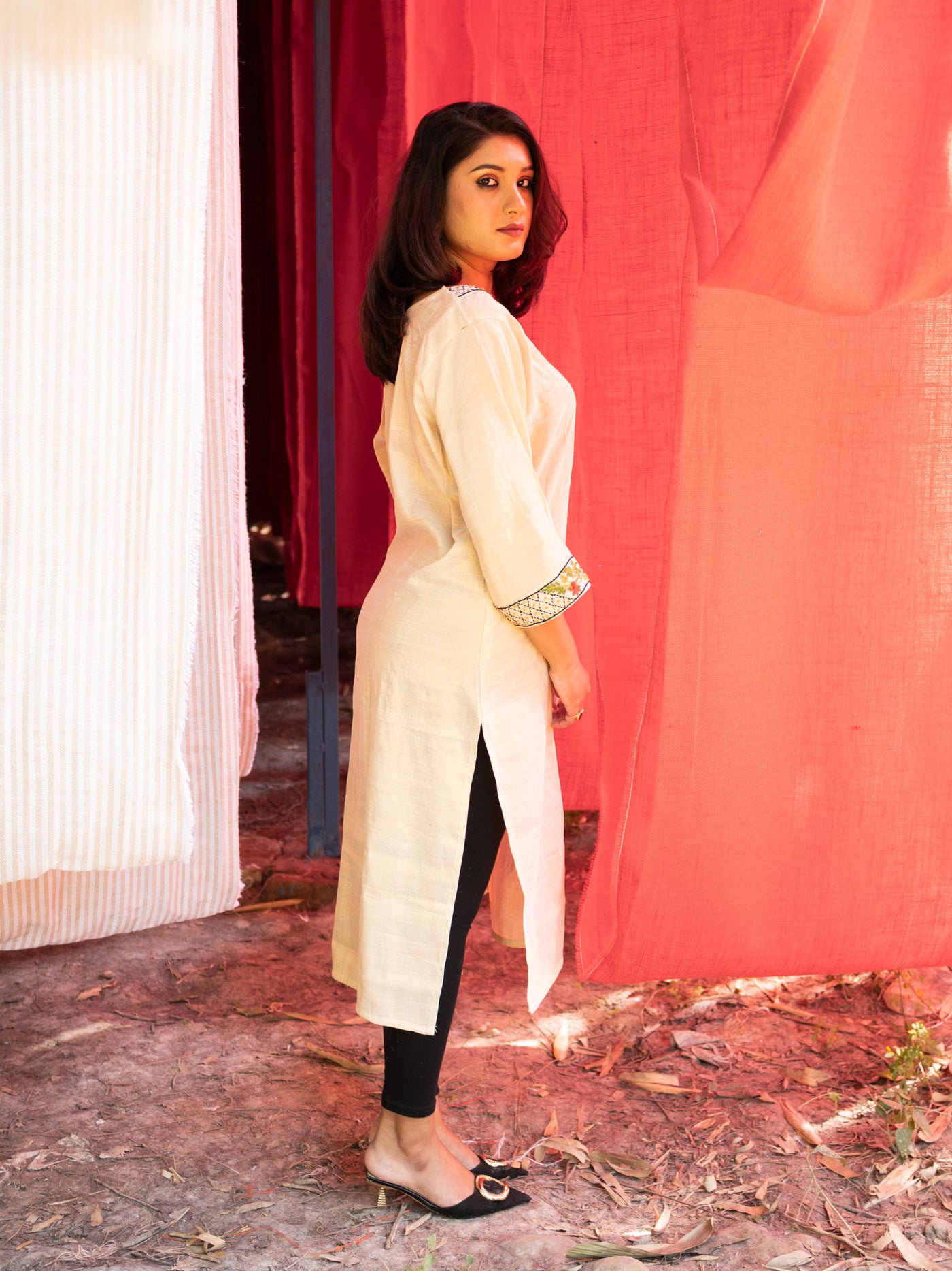 Makhmali Rich Indian White Malai Silk Kurta - Uttariya