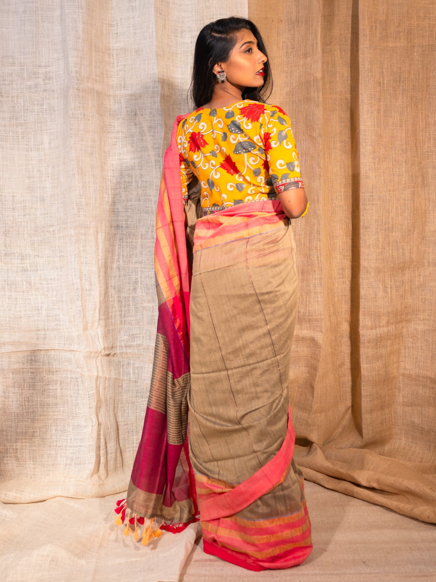 Swarna Rekha - Uttariya