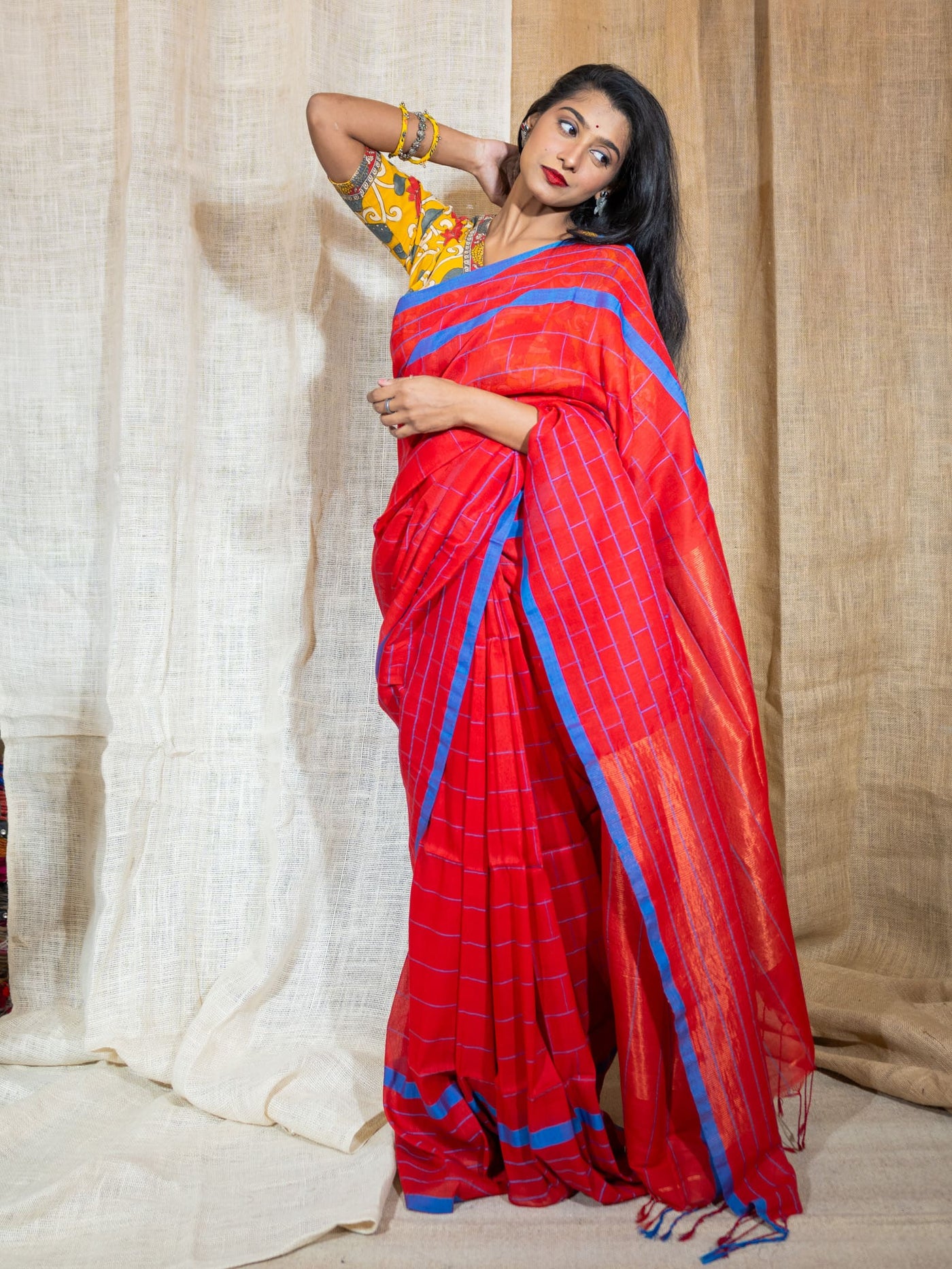 Woven Design Saree - Uttariya