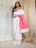 Women Checked Saree