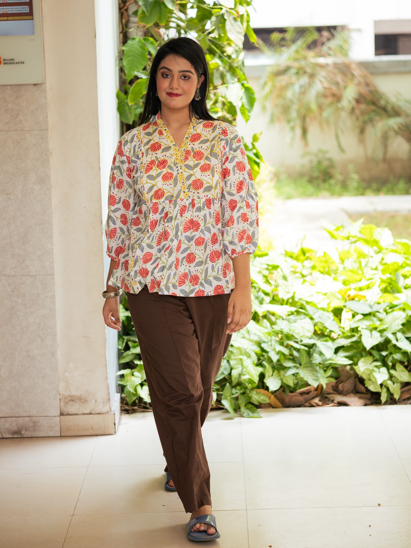 White floral printed kurta - Uttariya
