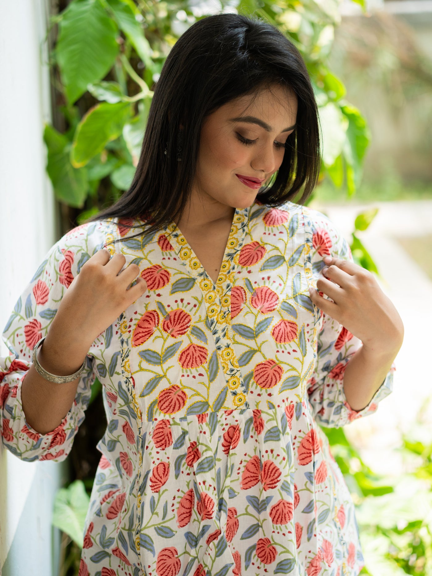 White floral printed kurta - Uttariya