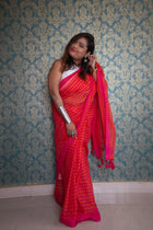 Agun — Handwoven Mul Cotton Check Saree - Uttariya