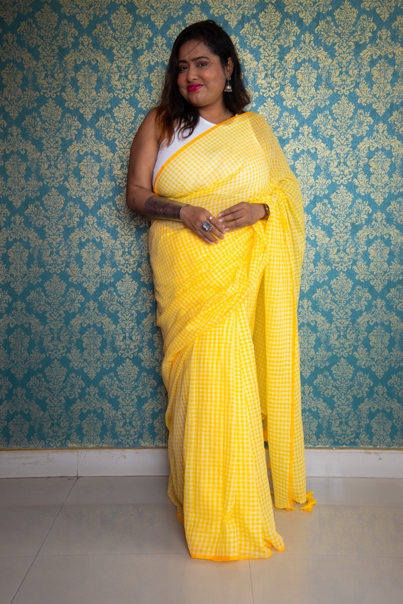Basonti — Handwoven Mul Cotton Check Saree - Uttariya