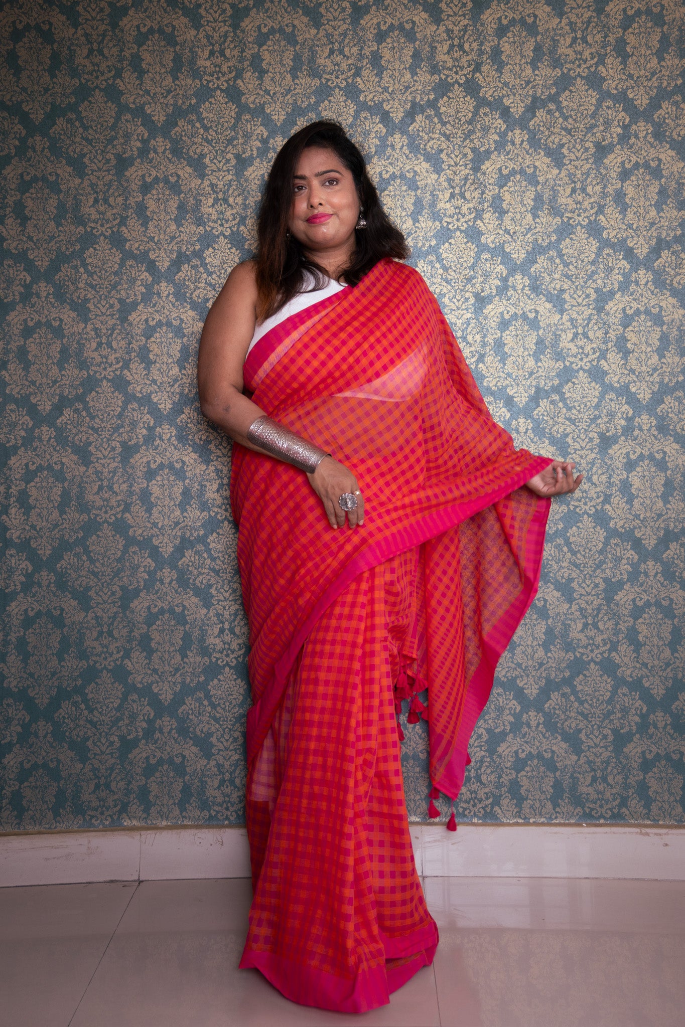 Agun — Handwoven Mul Cotton Check Saree - Uttariya