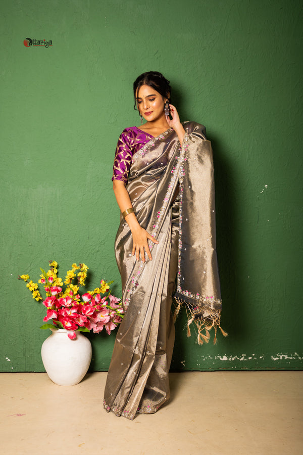 Elevate Your Glam Look - Uttariya