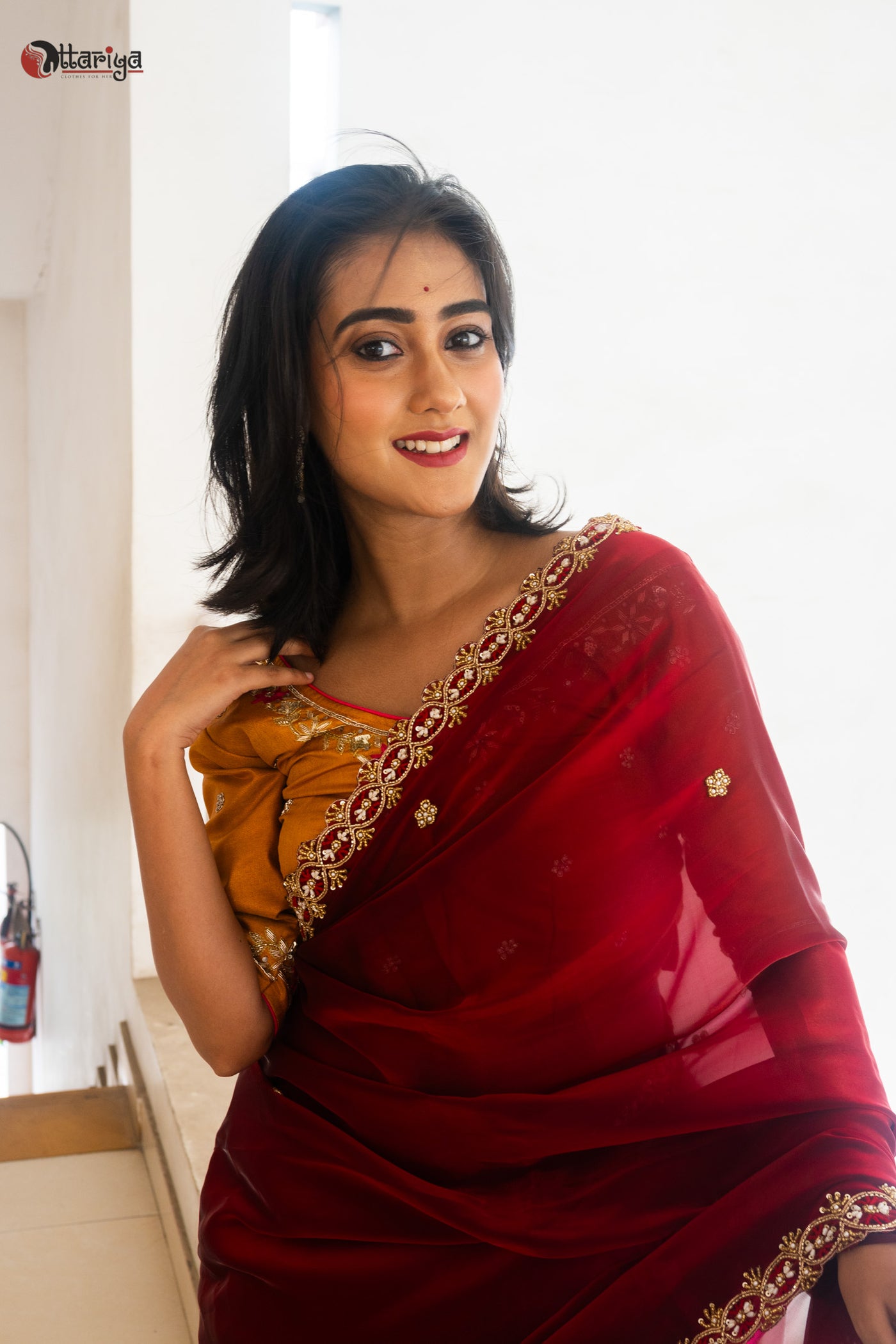 Regal Elegance Zardosi Silk Saree - Uttariya