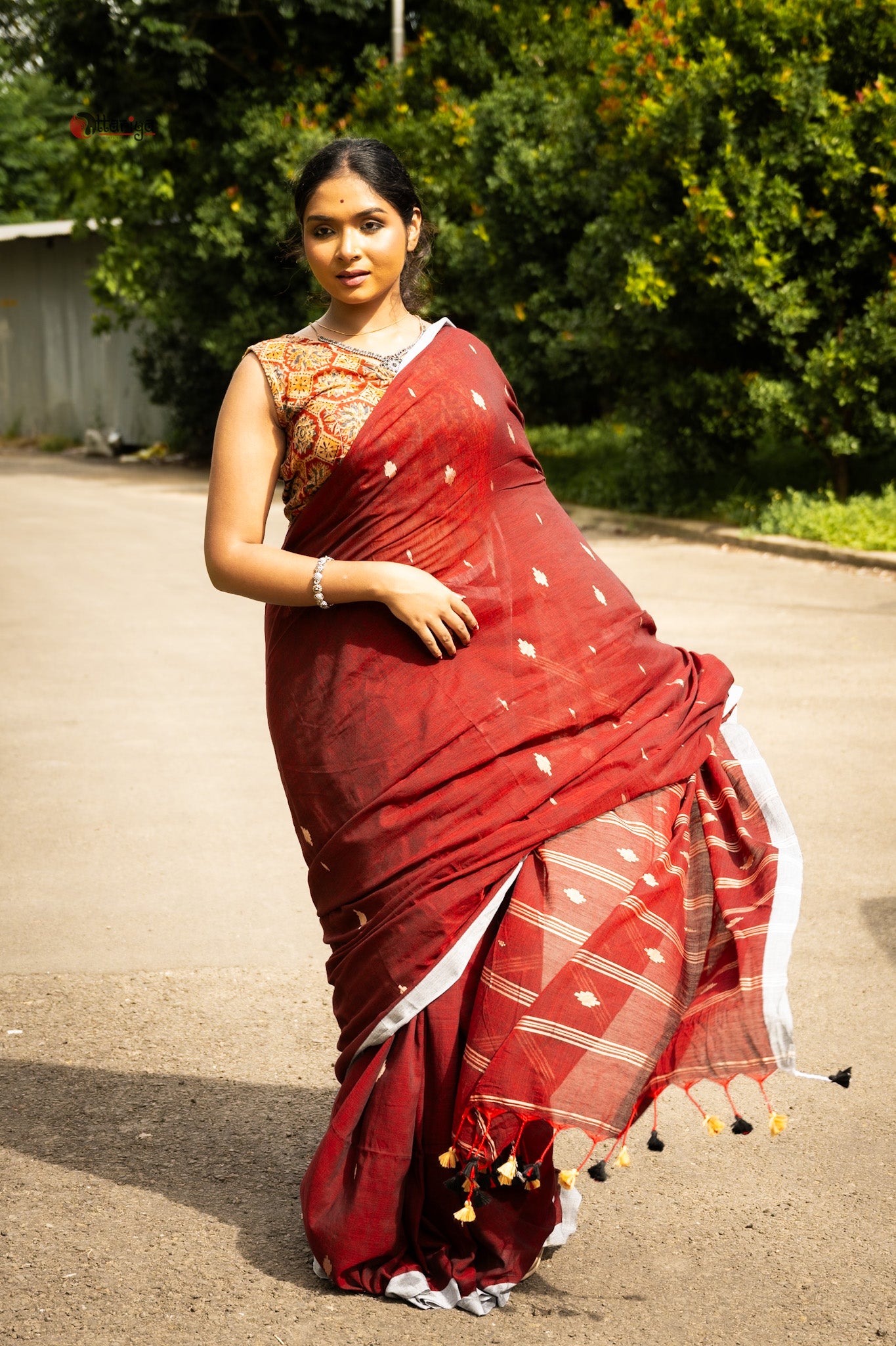 Maroon jamdani saree