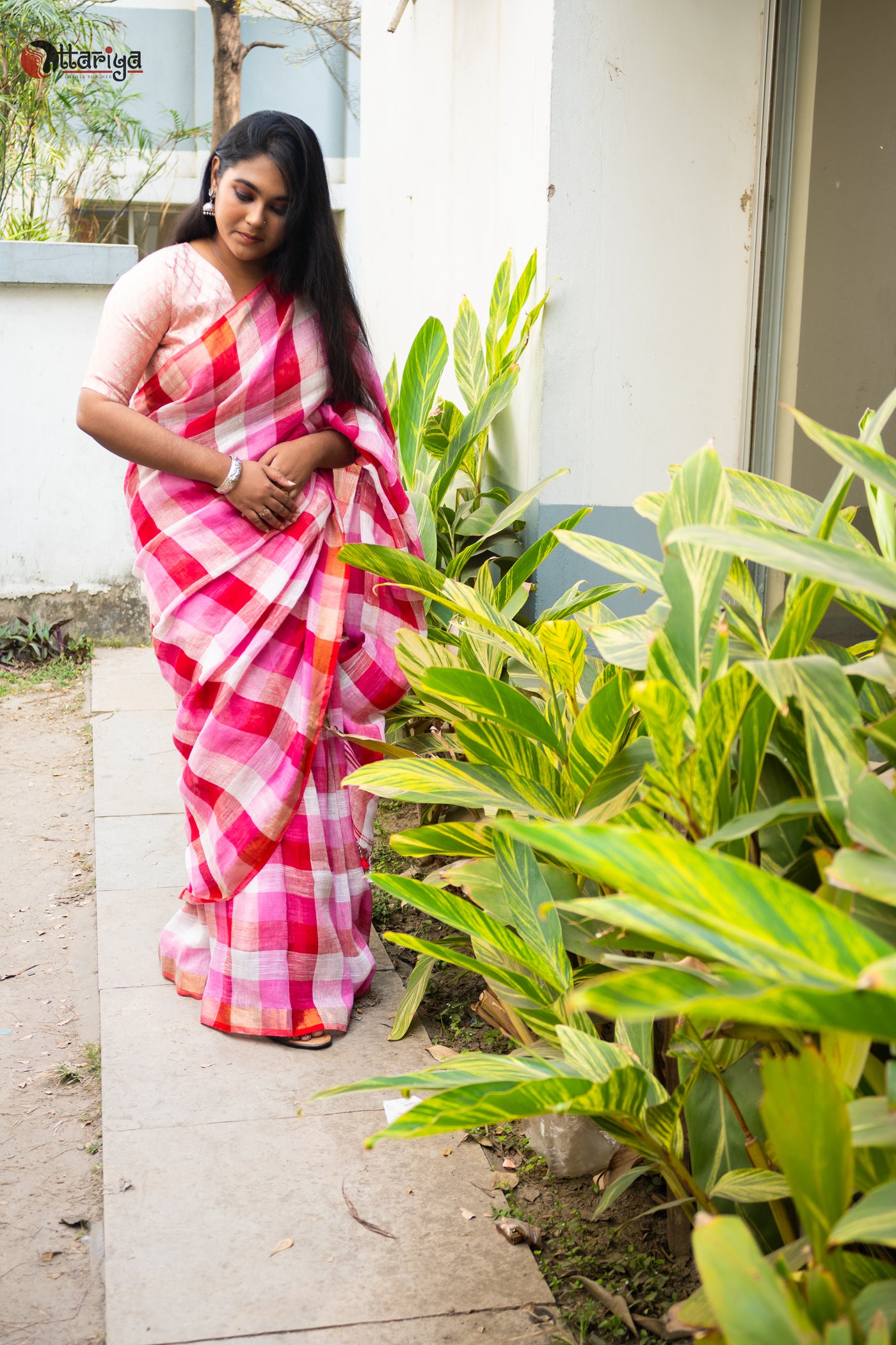 Pink Berry Linen Saree - Uttariya