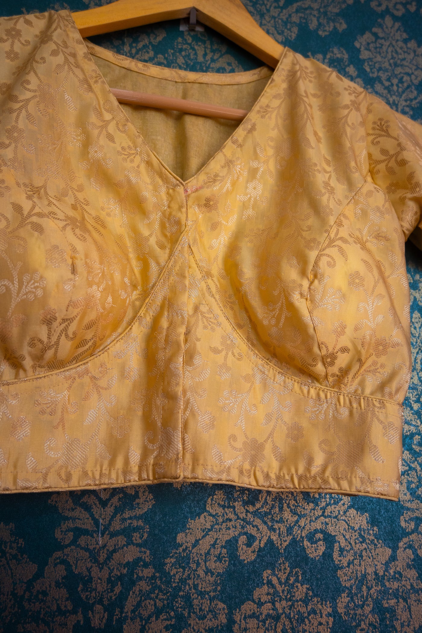 White gold Banarasi blouse - Uttariya