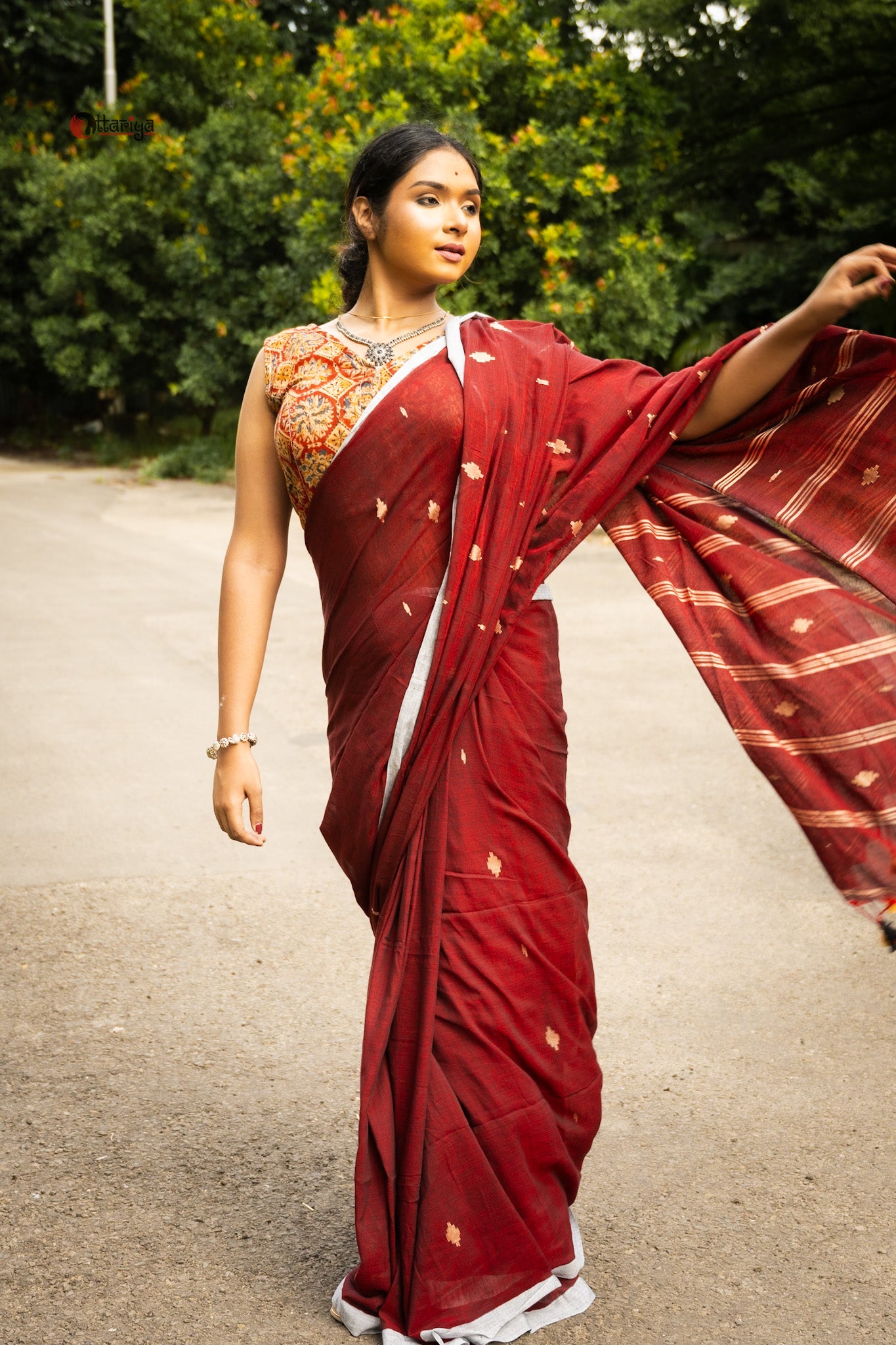 Maroon jamdani saree