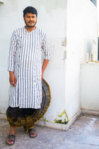 Black gold dhoti - Uttariya