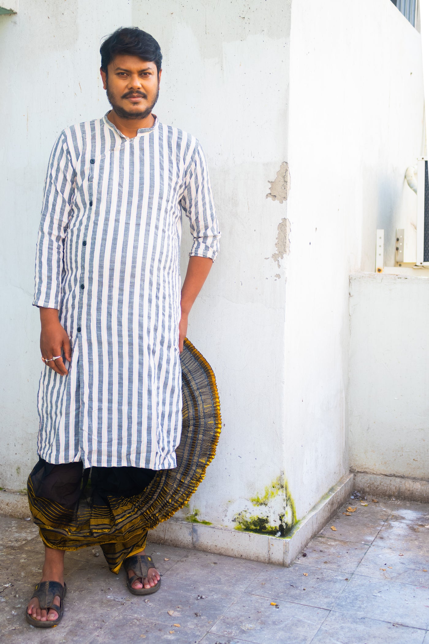 Black gold dhoti - Uttariya