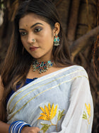 White Handloom Cotton Saree with Floral Embroidery - Uttariya