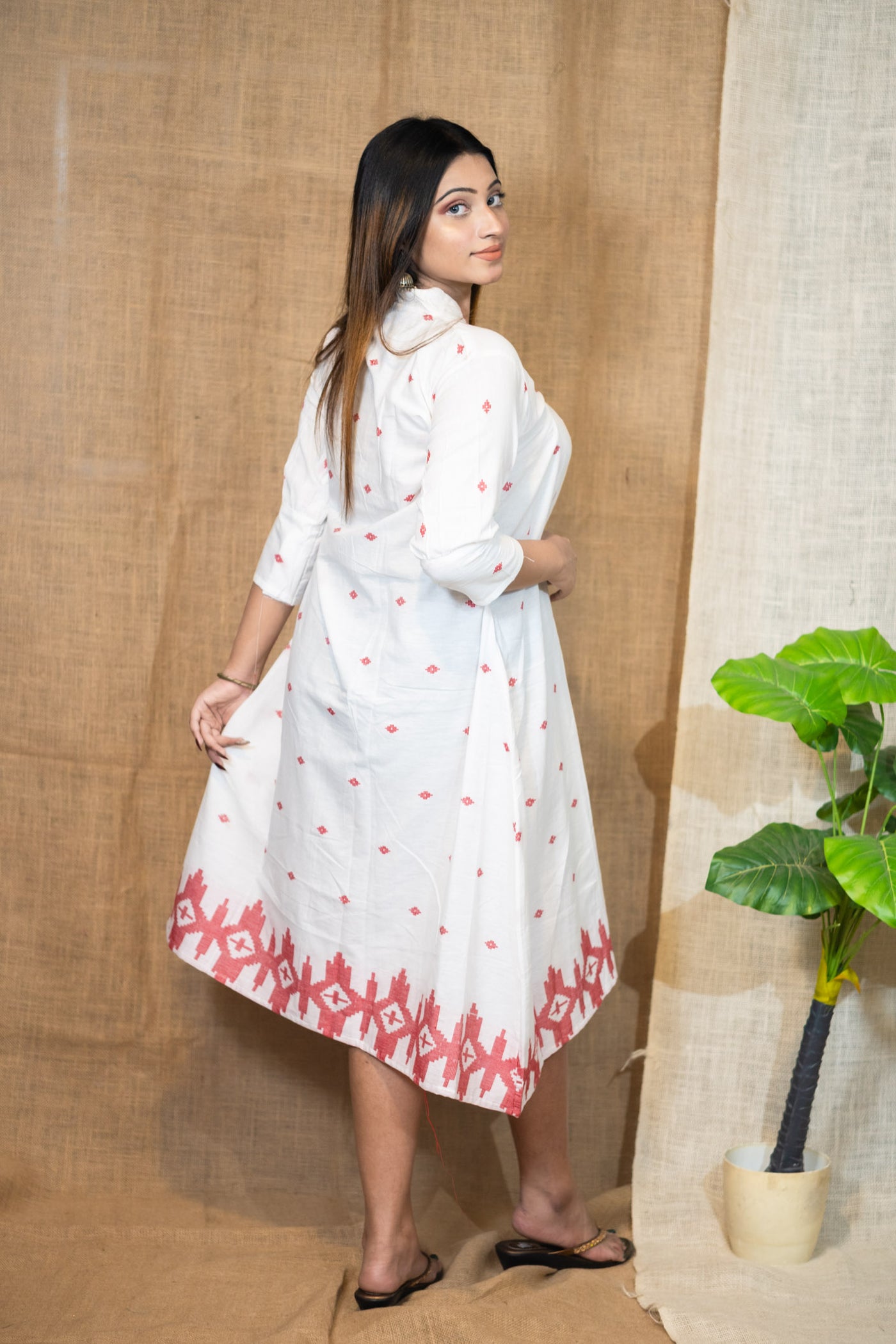 Shankha — Handwoven Jamdani Dress - Uttariya