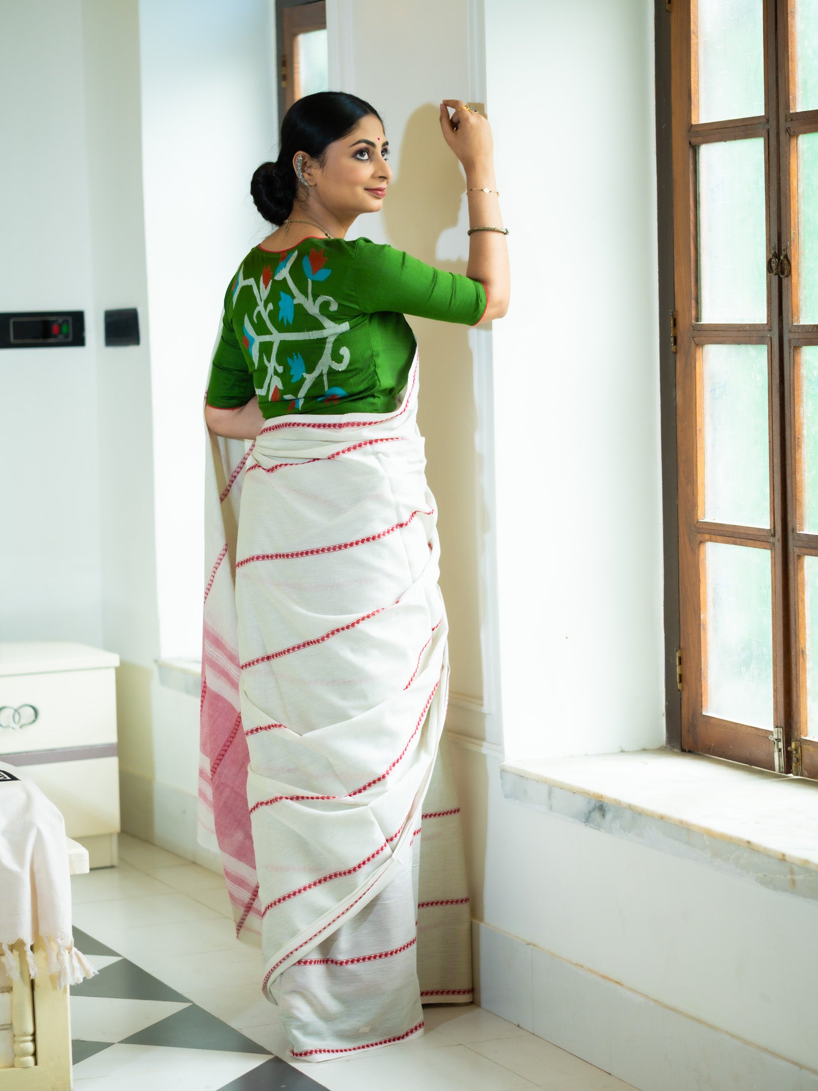 Mina Mala Saree