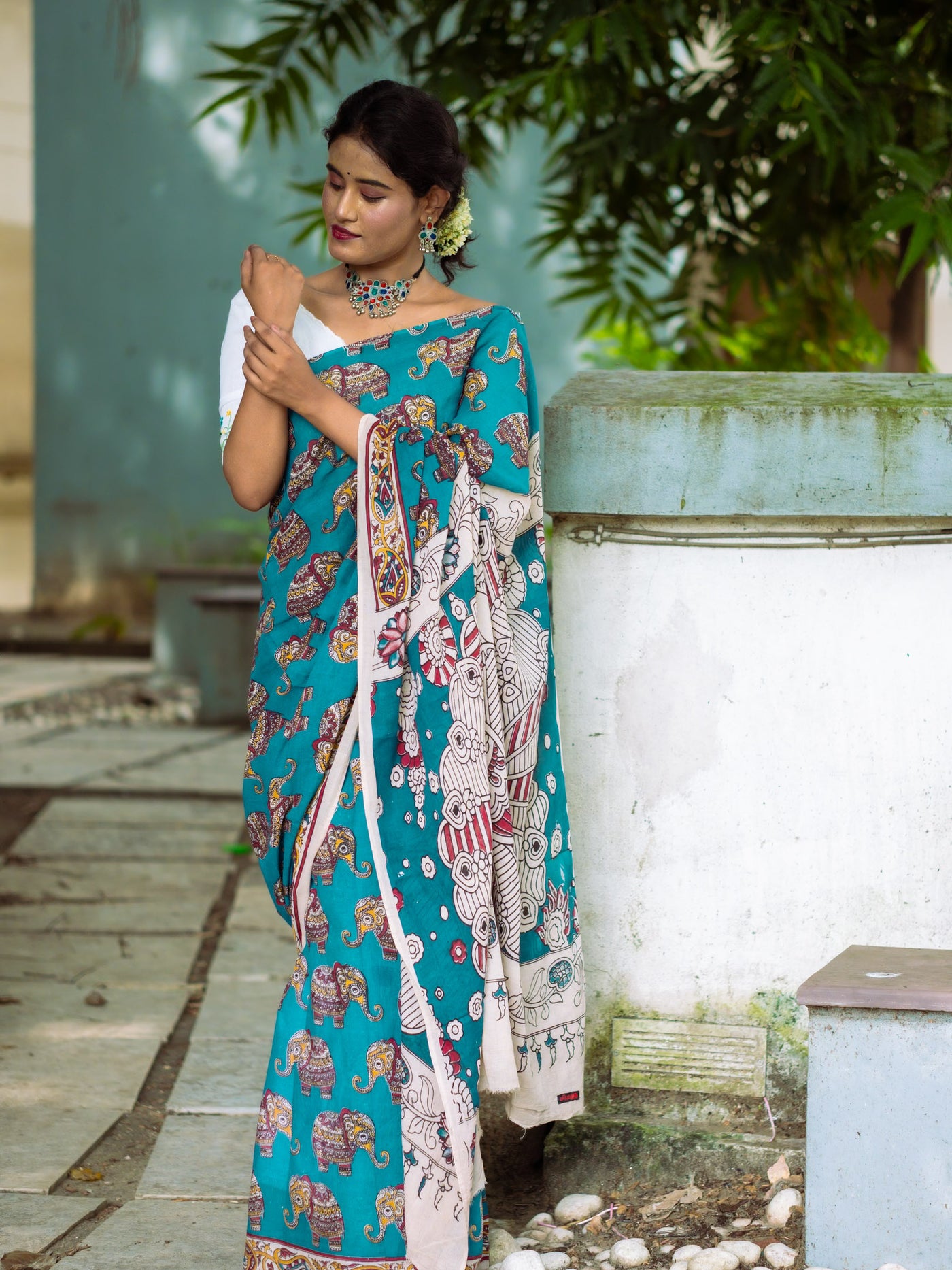 Aqua Elephant Motifs Kalamkari Cotton Saree - Uttariya