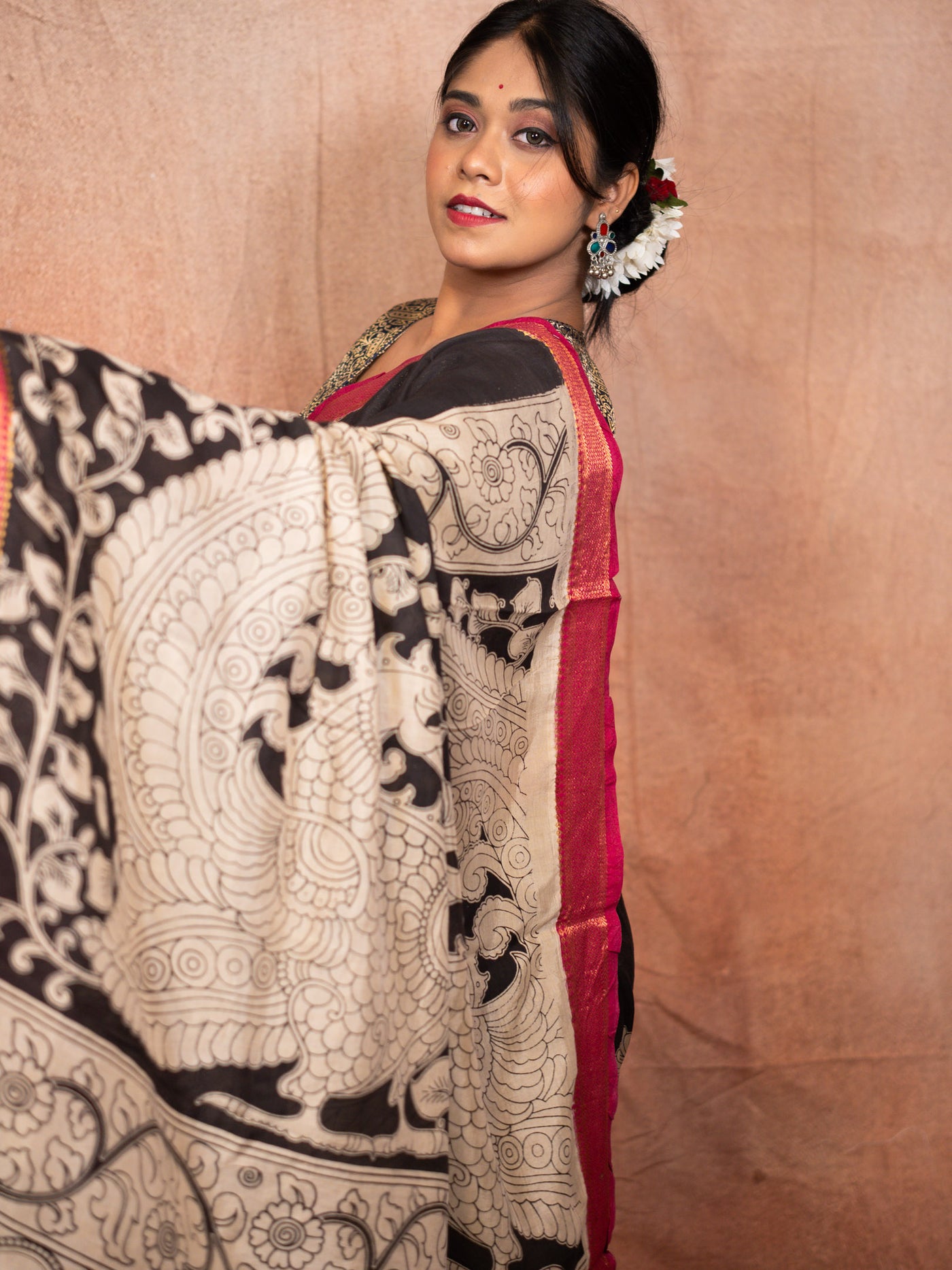 Regal Weaves Silk Saree - Uttariya