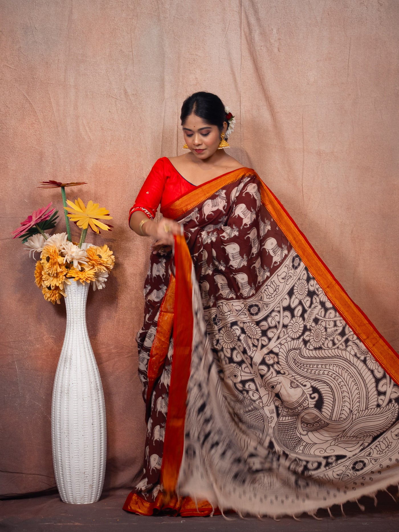 Heritage Drapes Silk Saree - Uttariya