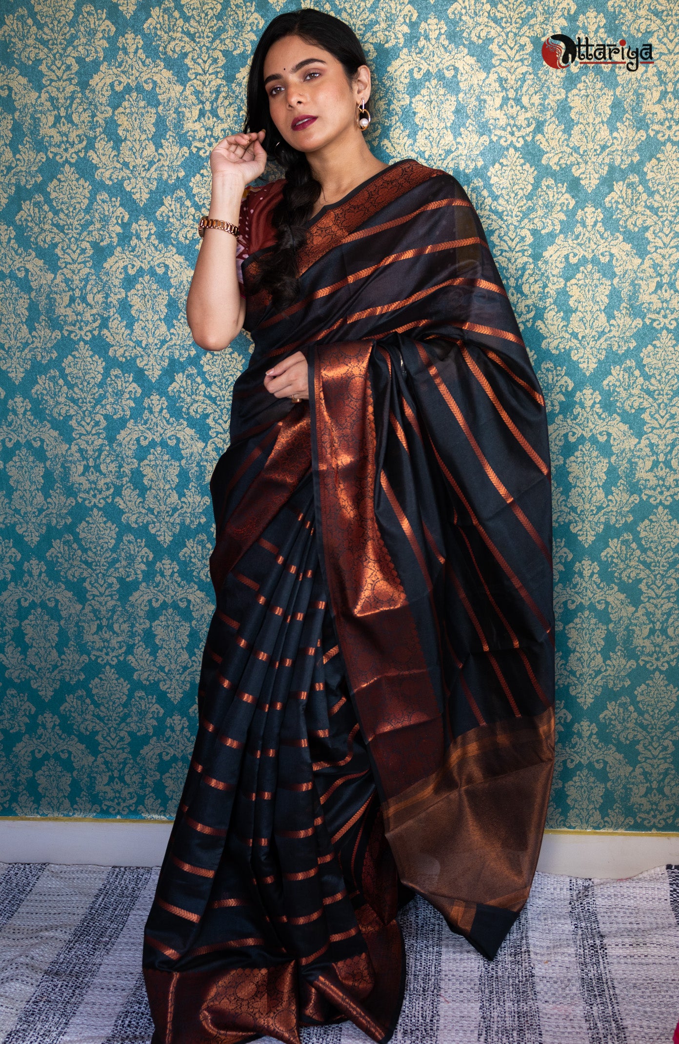 Hand Woven Pure Katan Silk Banarasi Saree with blouse Black - RangVarsha