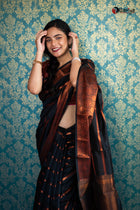 Black Banaras Silk Saree - Uttariya
