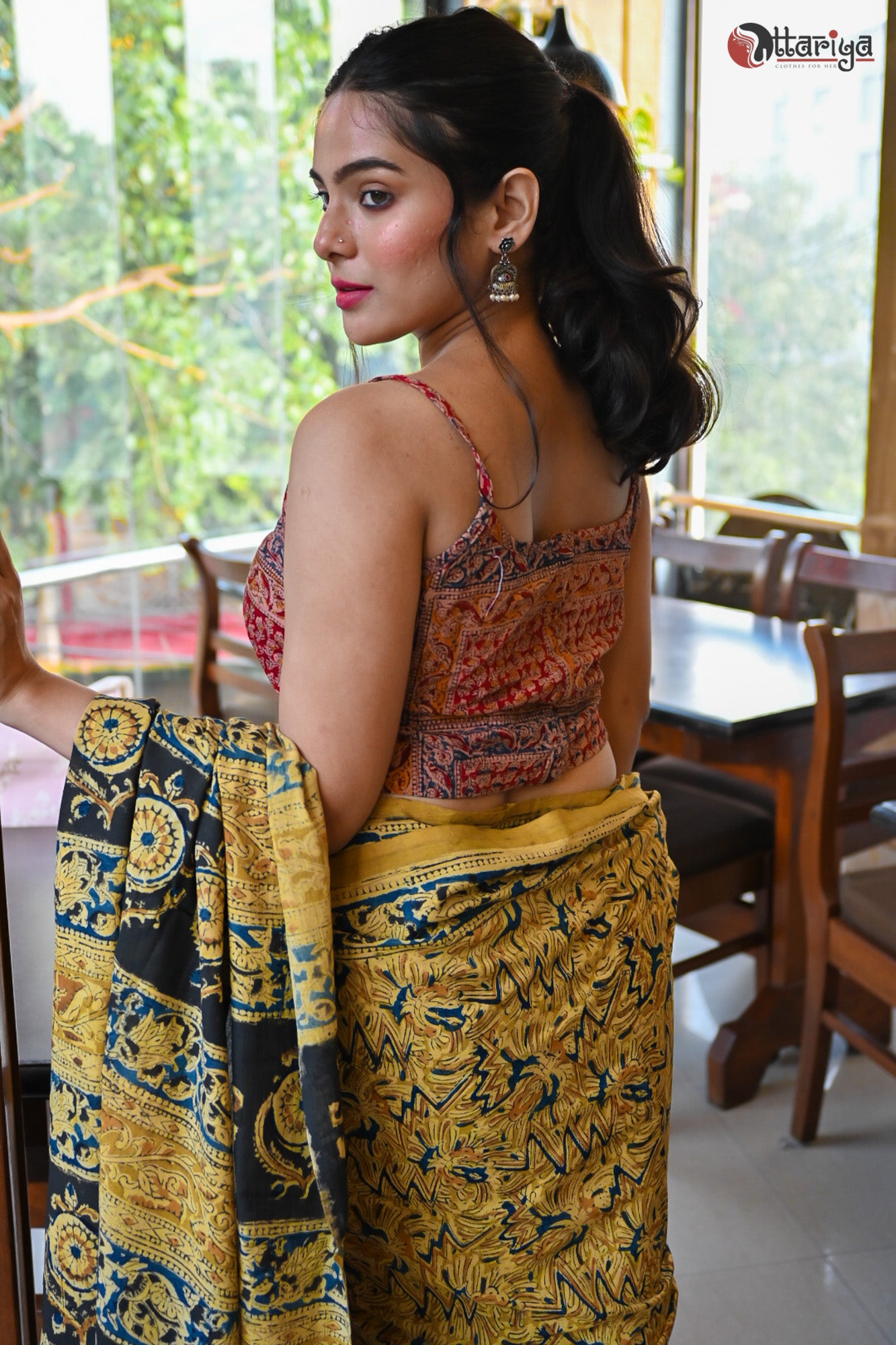 Rotten leaf blouse - Uttariya