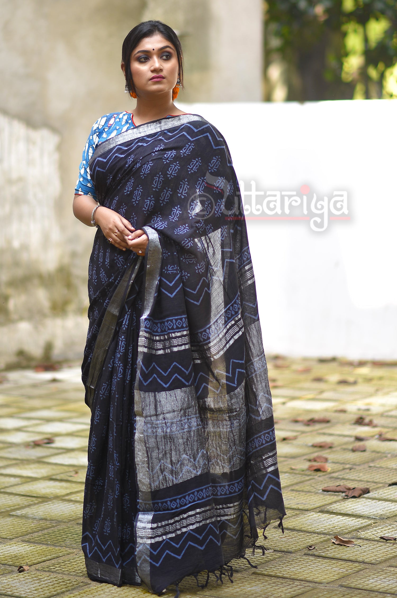 Indigo Handblock Printed Maheshwari Silk Cotton Fabric with Ghicha Border  With Blouse Piece - Suti Dhaga