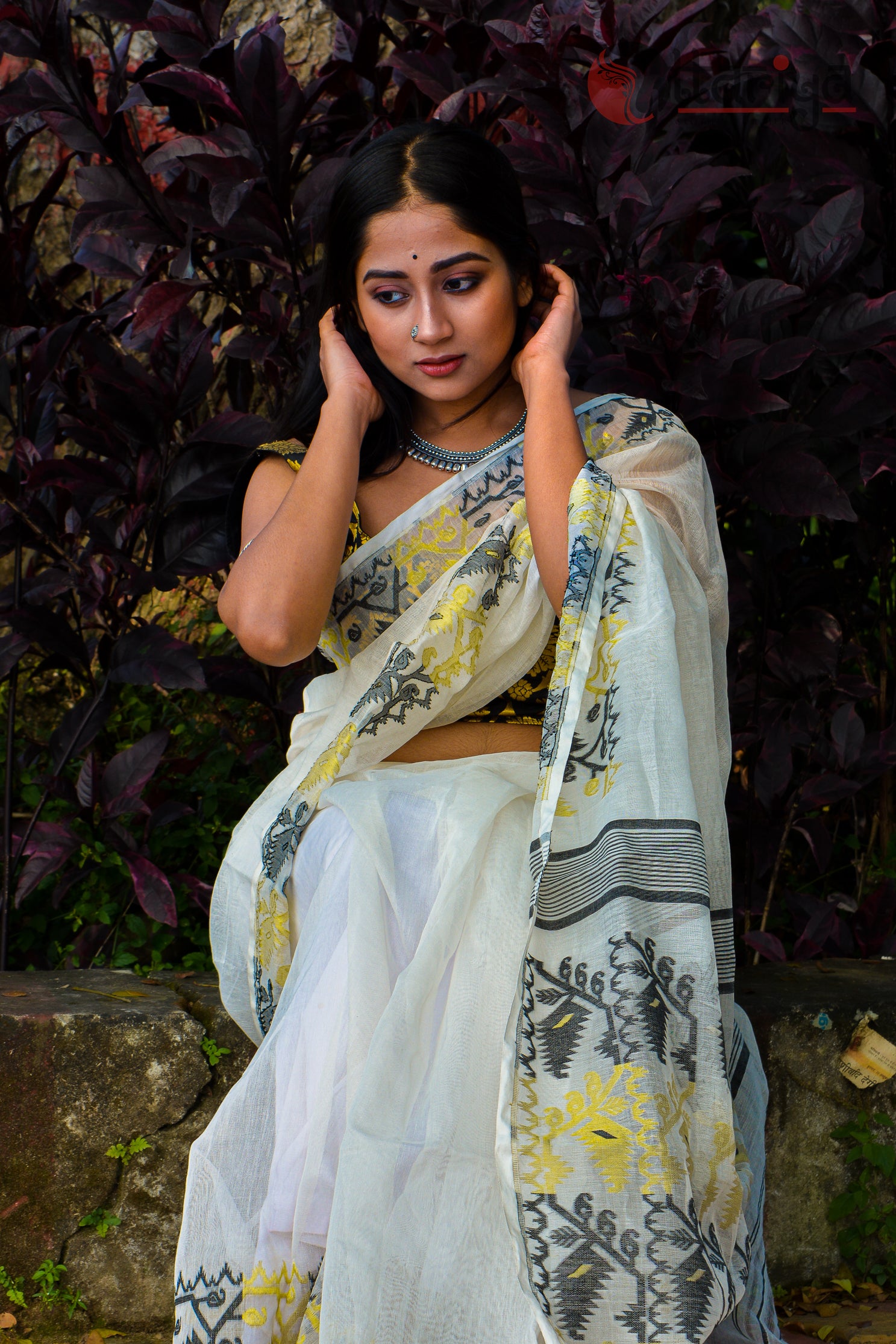Gold white HandSpun Jamdani Saree - Uttariya