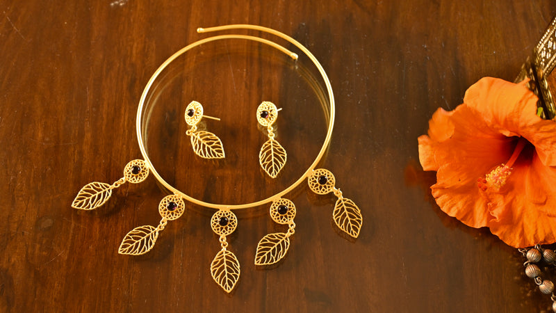 Leafy designer Jewel Set - Uttariya
