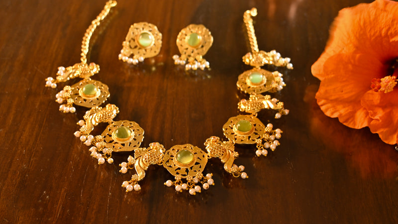 Matt gold Designer Jewel set - Uttariya